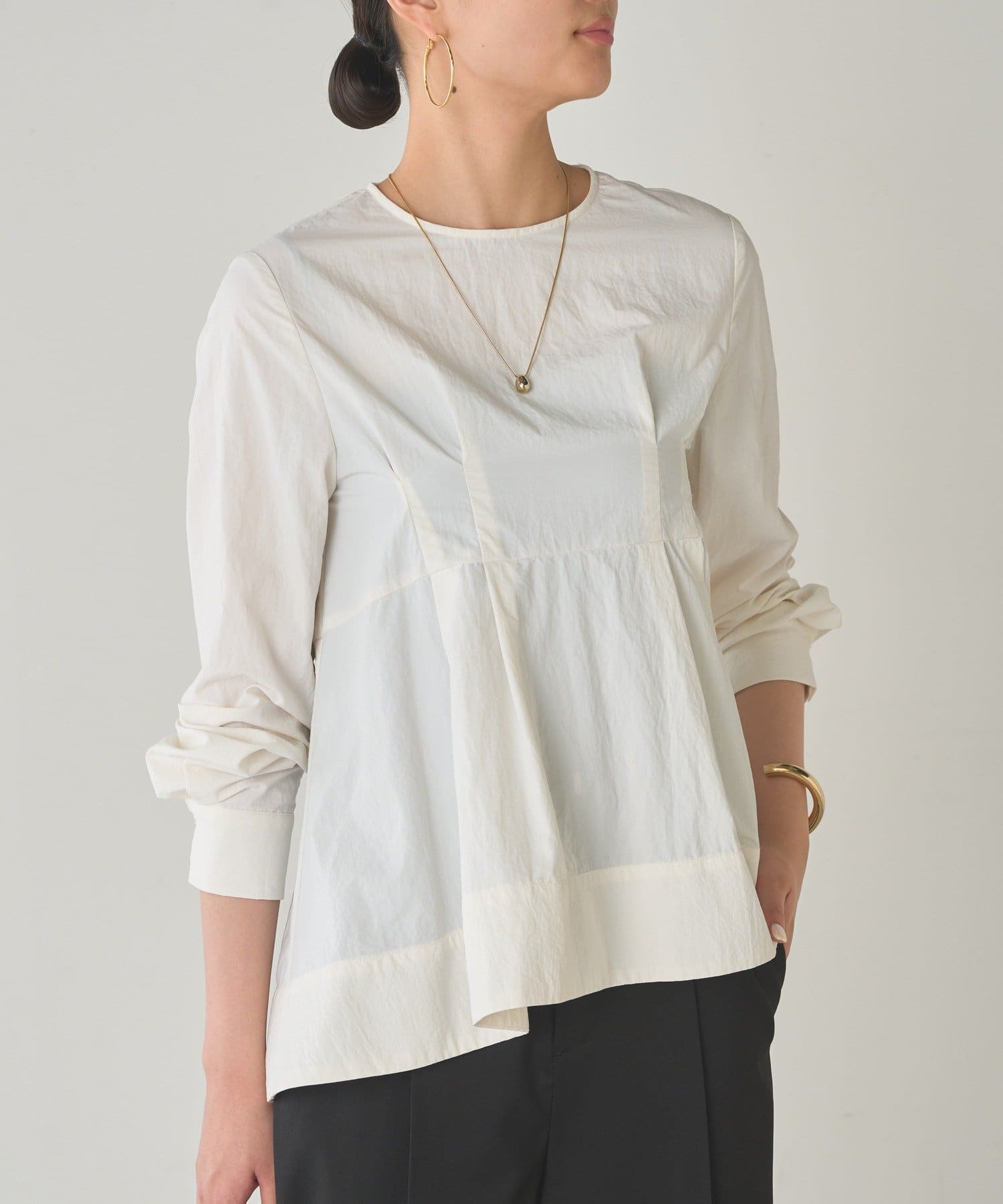 【新品タグ付き】LOUNGEDRESS Aラインペプラムブラウス Loungedress】Aラインペプラムブラウス | OUTLET(アウトレット