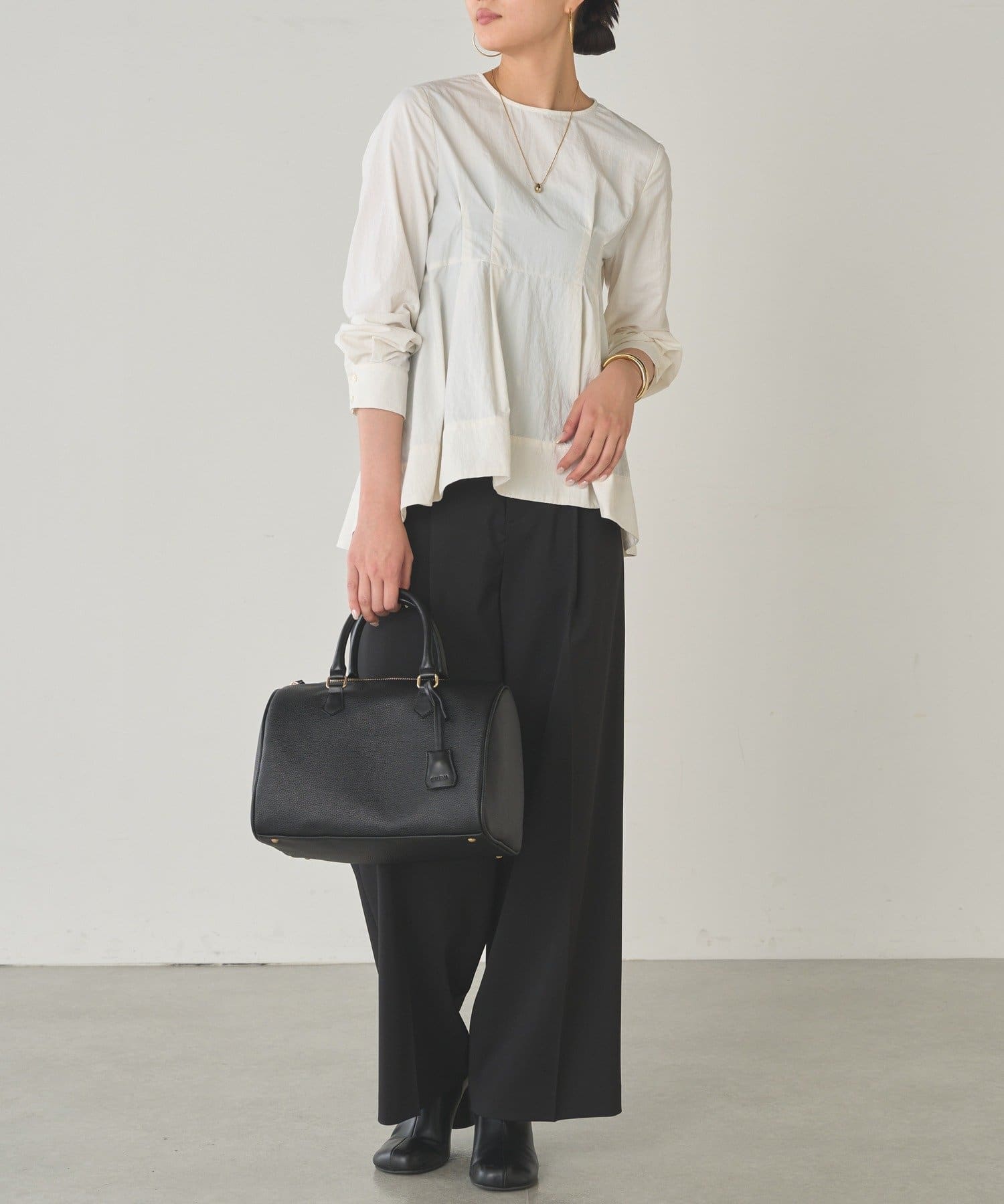 【新品タグ付き】LOUNGEDRESS Aラインペプラムブラウス Loungedress】Aラインペプラムブラウス | OUTLET(アウトレット