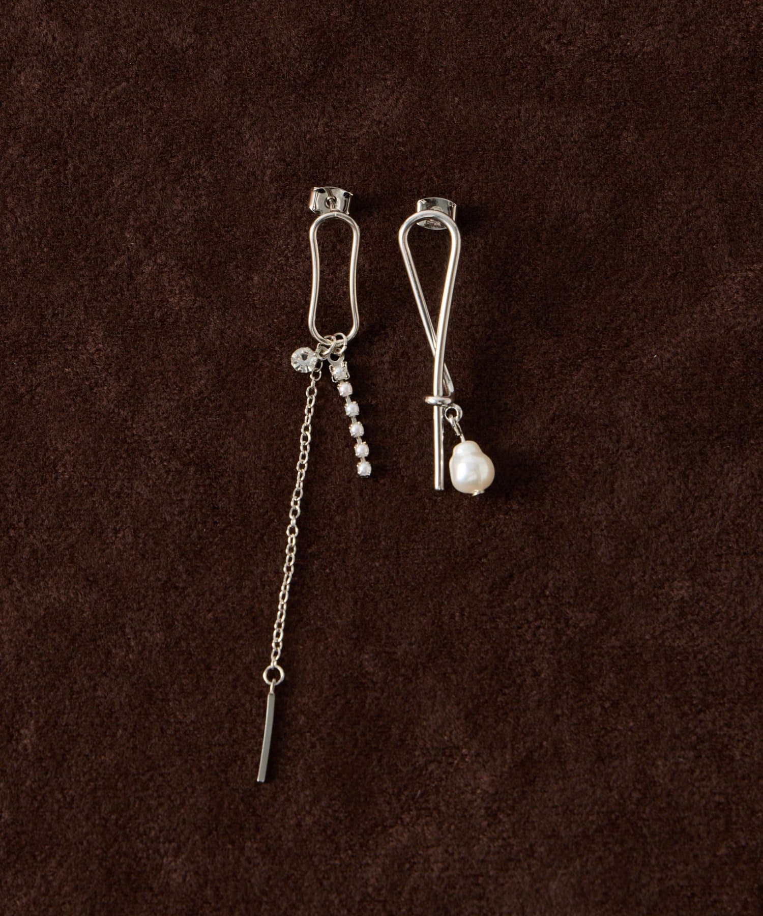 Lattice(ラティス) 【LesSignes】アシンメトリーピアス