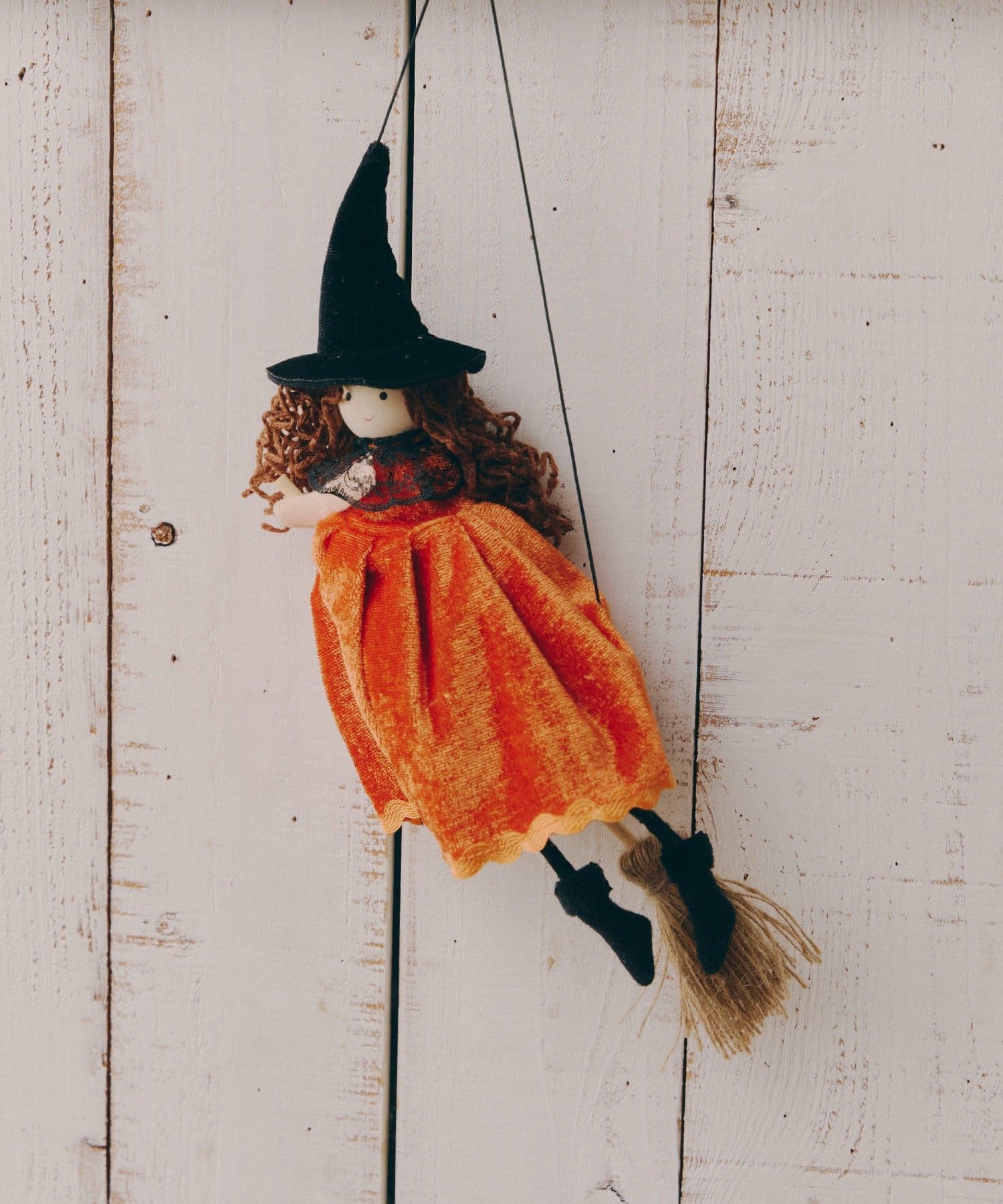 salut!(サリュ) 空飛ぶ魔女オーナメント／Autumn Harvest Festival