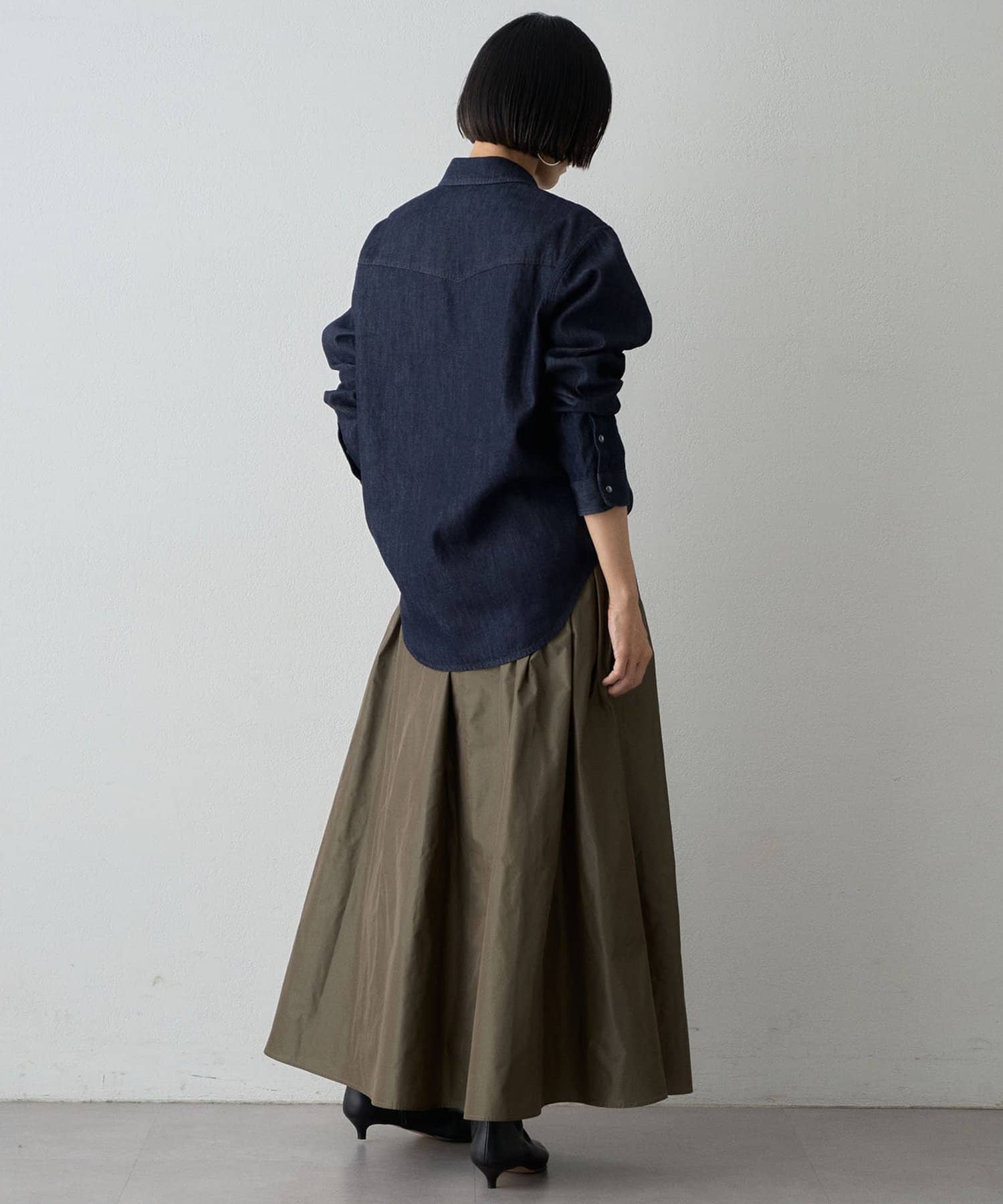Whim Gazette(ウィム ガゼット) 〈インフルエンサーコラボ〉【Drawing Numbers】コットンリヨセルデニムシャツ