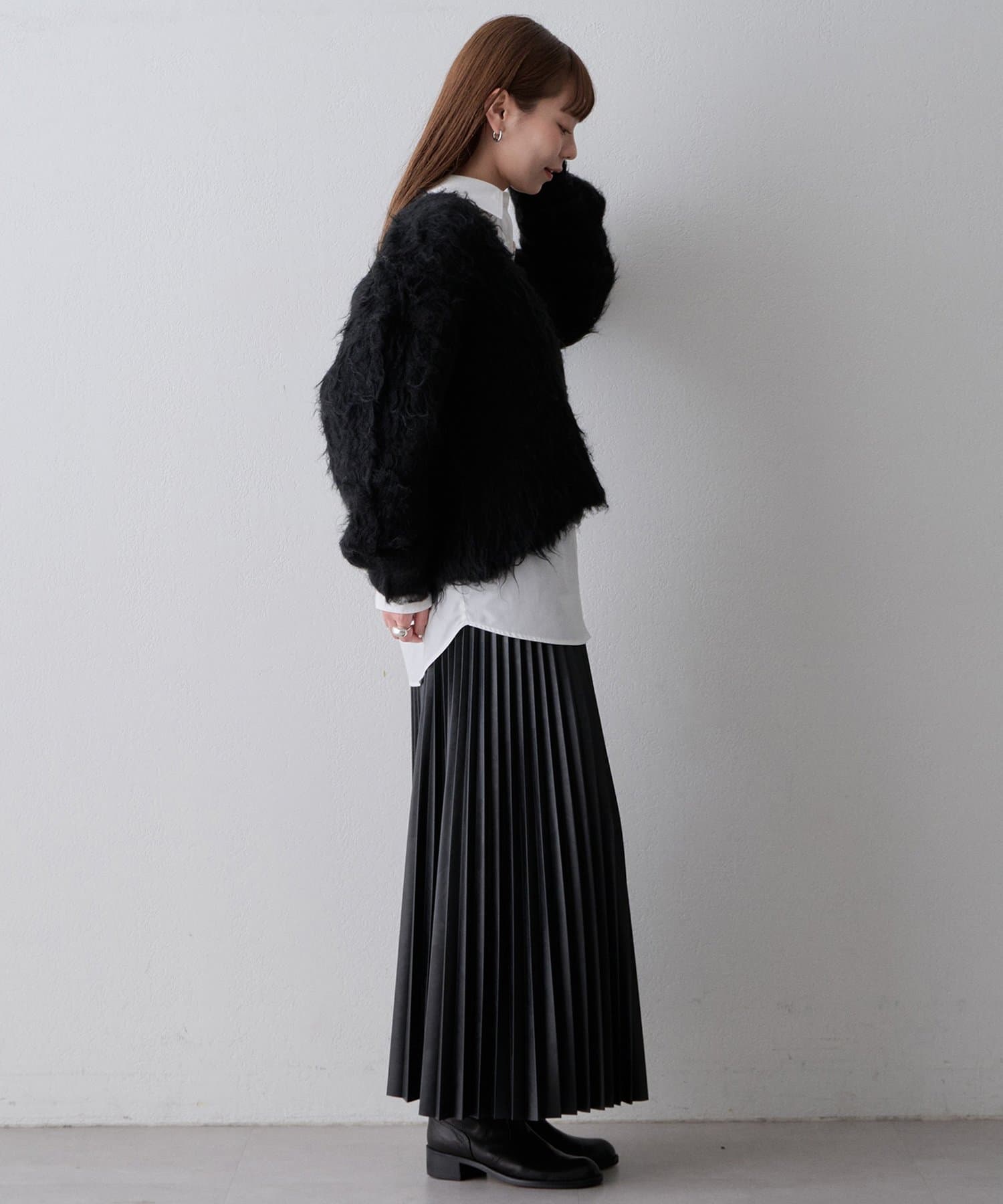 Whim Gazette(ウィム ガゼット) 〈WEB限定〉【THE PAUSE】シャギーVネックプルオーバー
