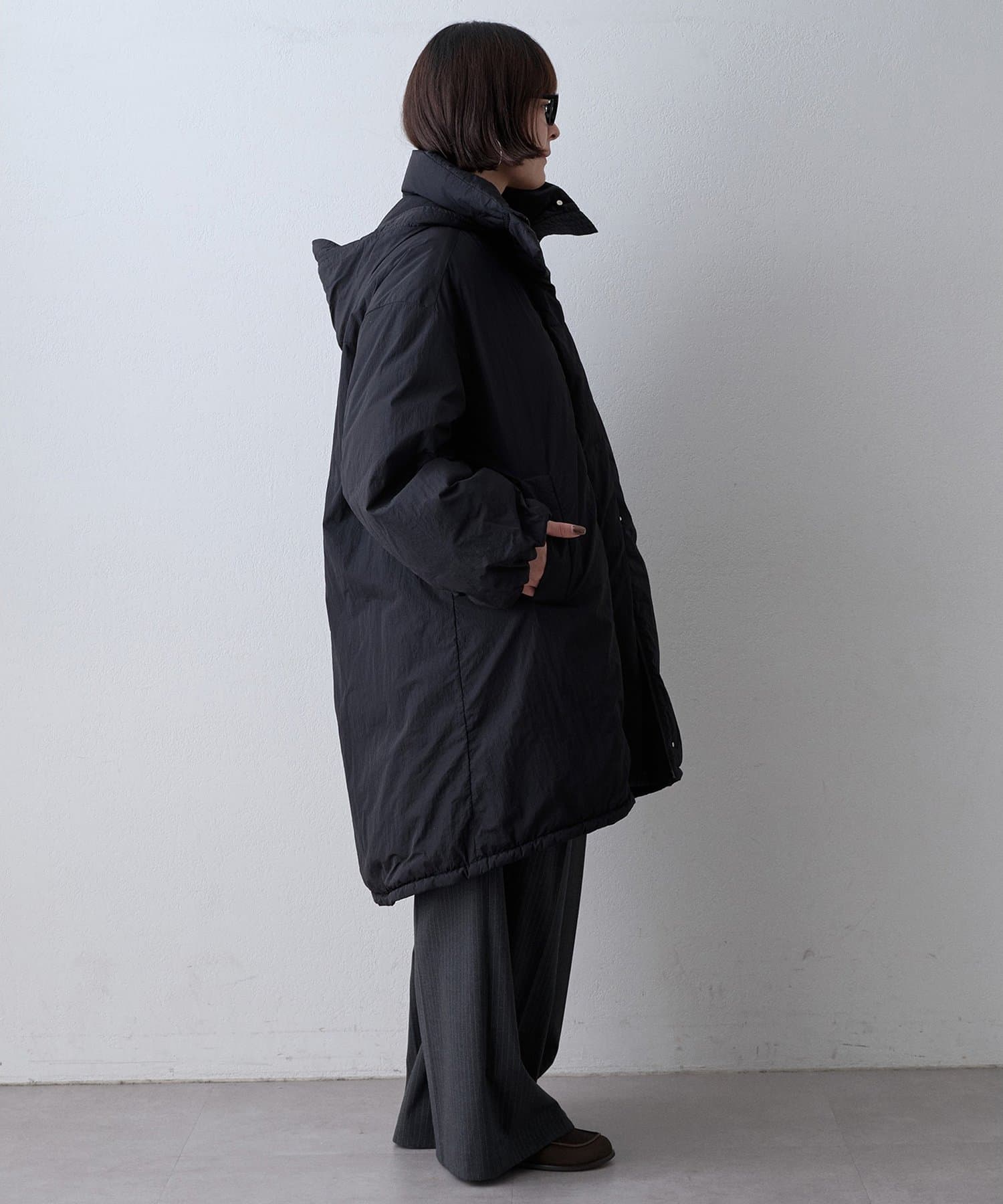 Whim Gazette(ウィム ガゼット) 〈WEB限定〉【THE PAUSE】フードロングダウンコート