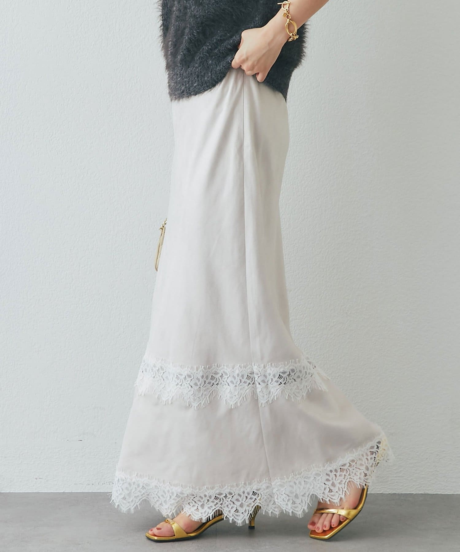 La boutique BonBon(ラブティックボンボン) 起毛サテンレース付きナロースカート