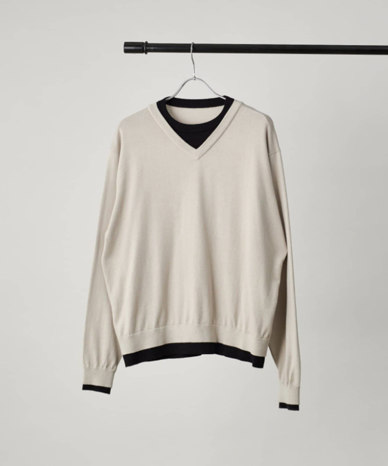 Lui's(ルイス) コットンVネックレイヤードニット