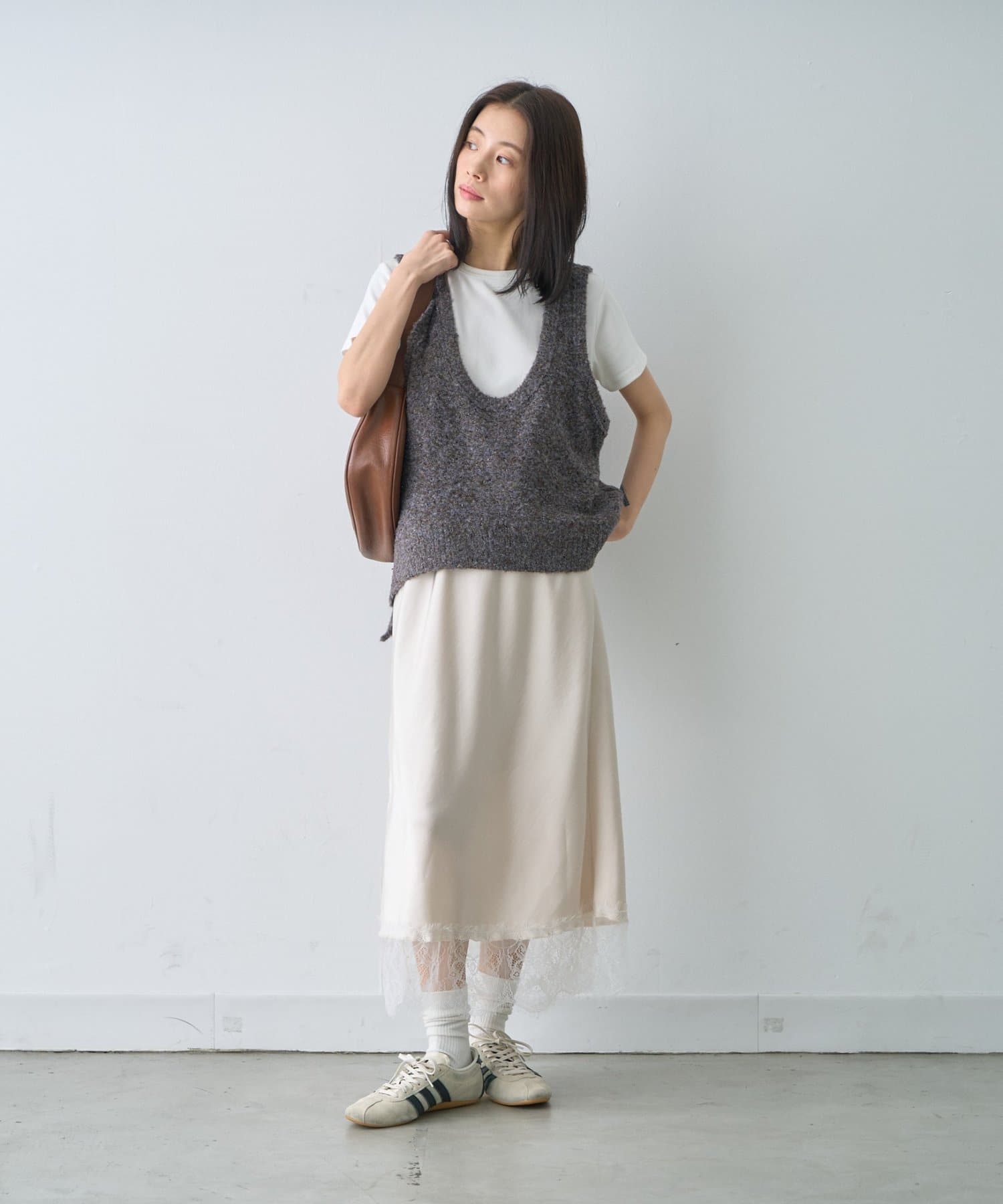 CIAOPANIC TYPY(チャオパニックティピー) ∴深Uメランジスパンコールラメニットベスト