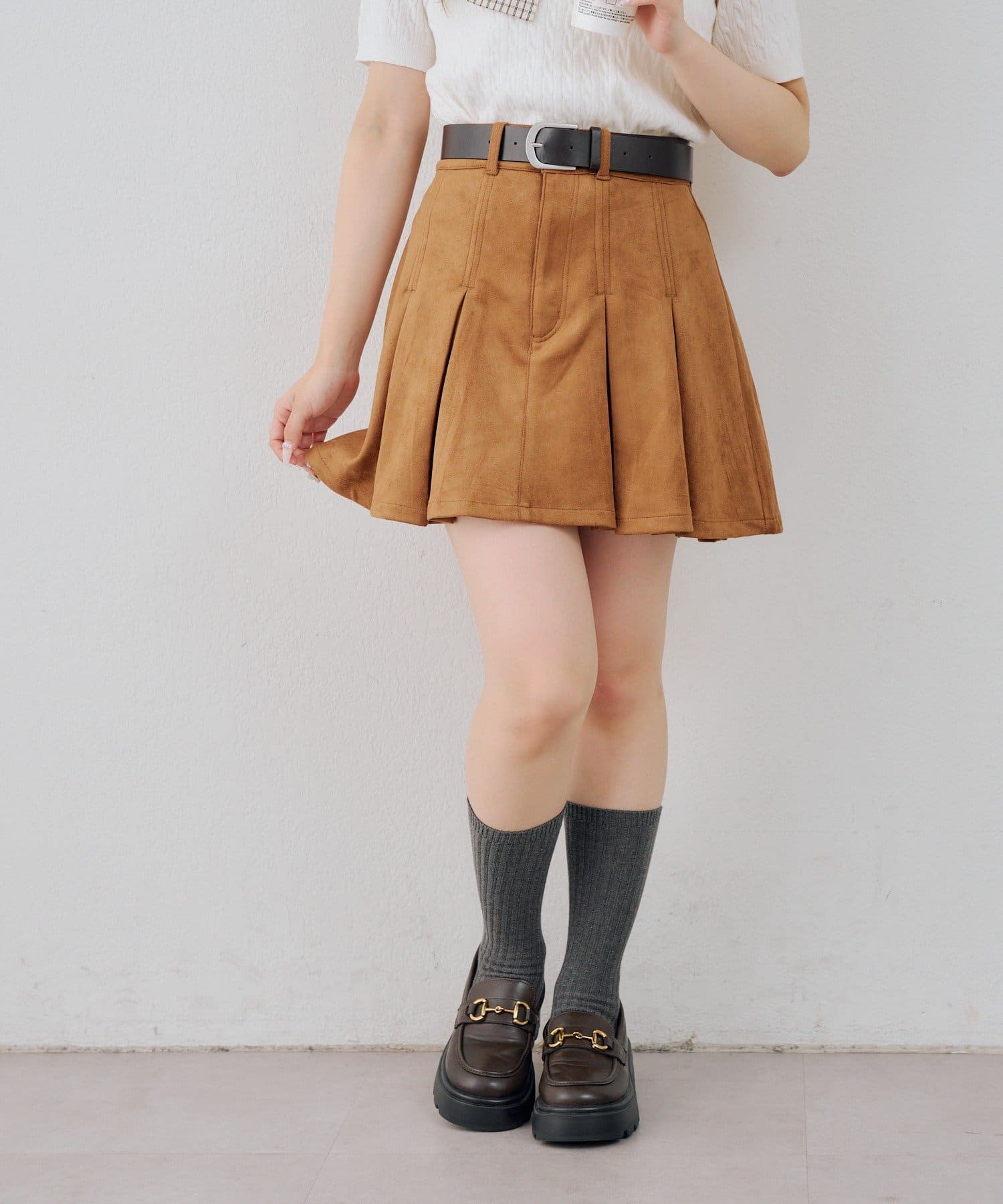 NICE CLAUP / OLIVE des OLIVE OUTLET(ナイスクラップ  / オリーブ デ オリーブ アウトレット) 【continuer】 ベルト付プリーツミニスカート