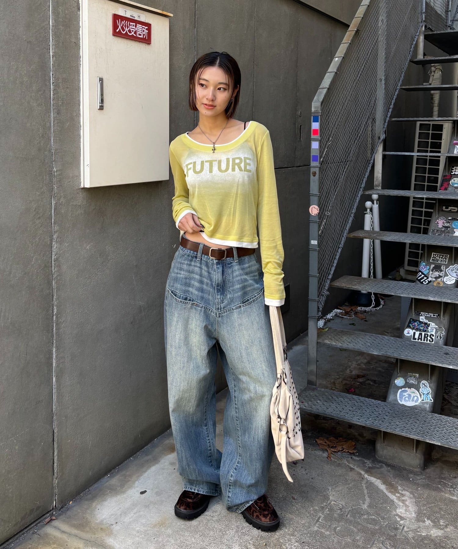 OUTLET(アウトレット) 【WHO'S WHO gallery】スプレーロゴレイヤードシアートップス