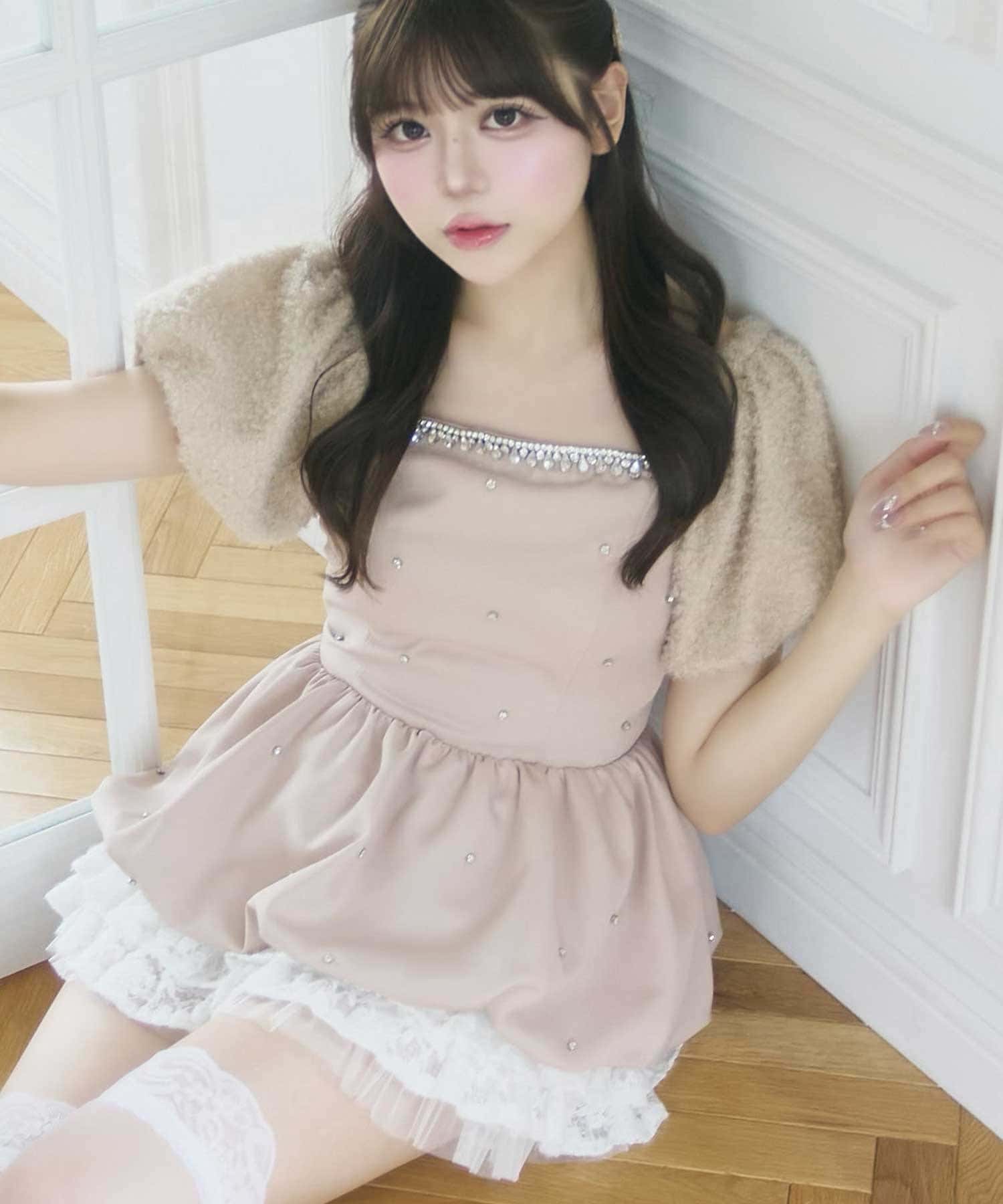 Belle Charme(ベルシャルム) Jewel Ballon Peplum Tops