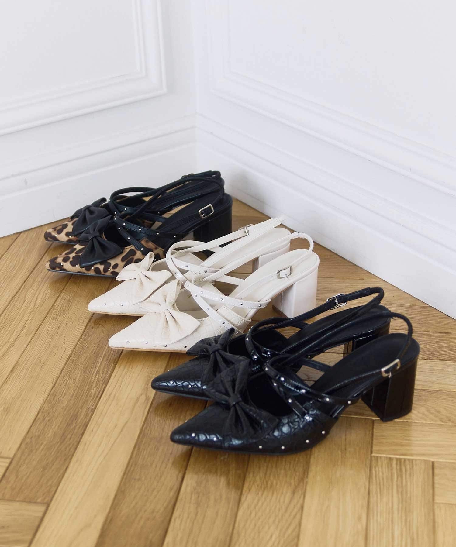 Belle Charme(ベルシャルム) Studded Ribbon Mules