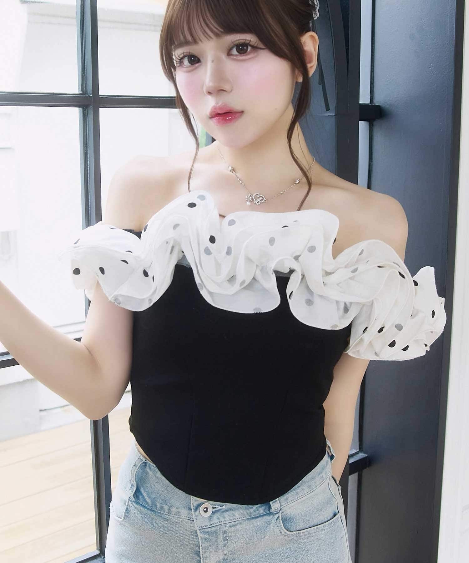 Belle Charme(ベルシャルム) Volume Frill Off Shoulder Tops
