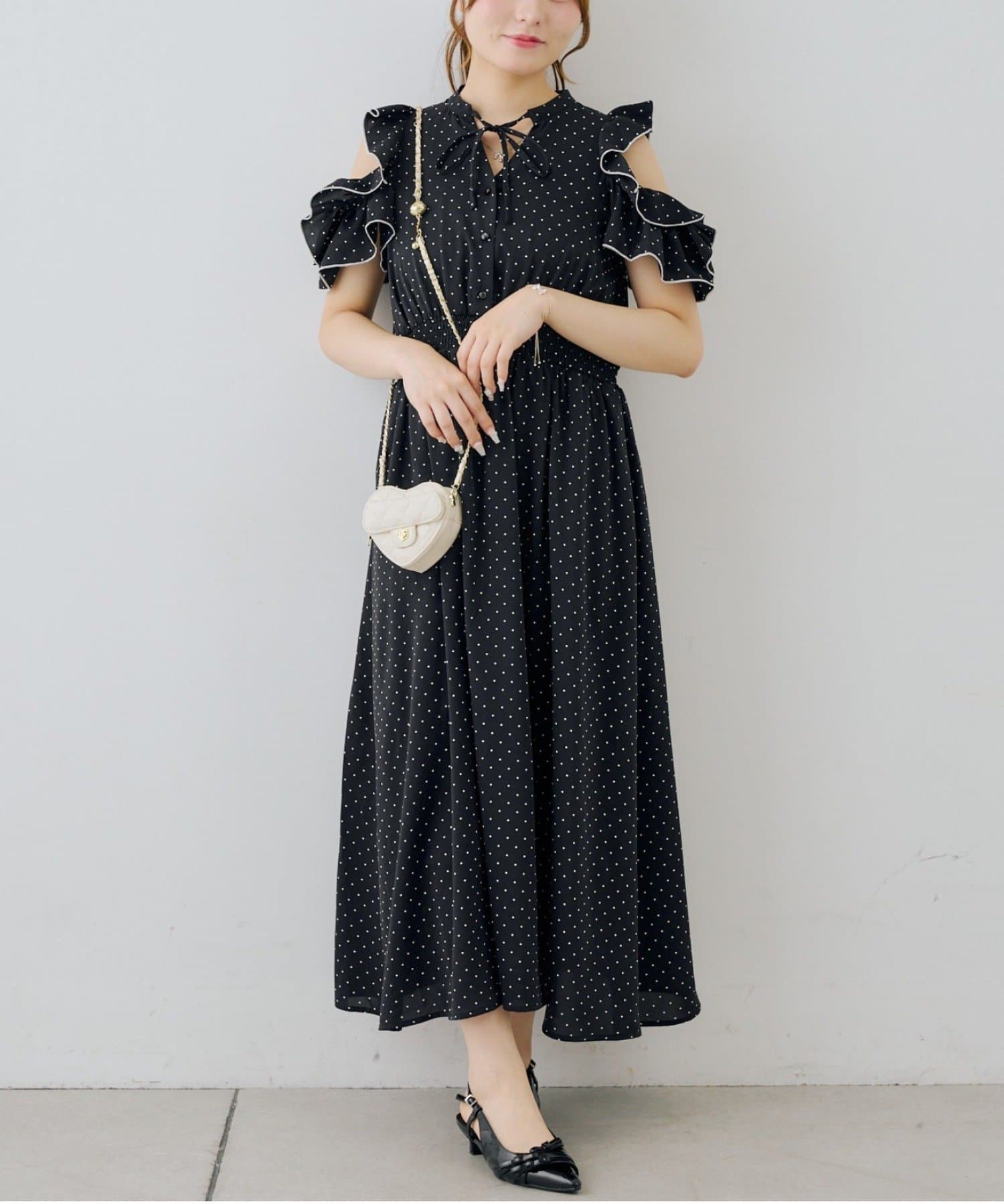 NICE CLAUP / OLIVE des OLIVE OUTLET(ナイスクラップ  / オリーブ デ オリーブ アウトレット) 【ANOTHER BRANCH】アソート肩フリルあきワンピース