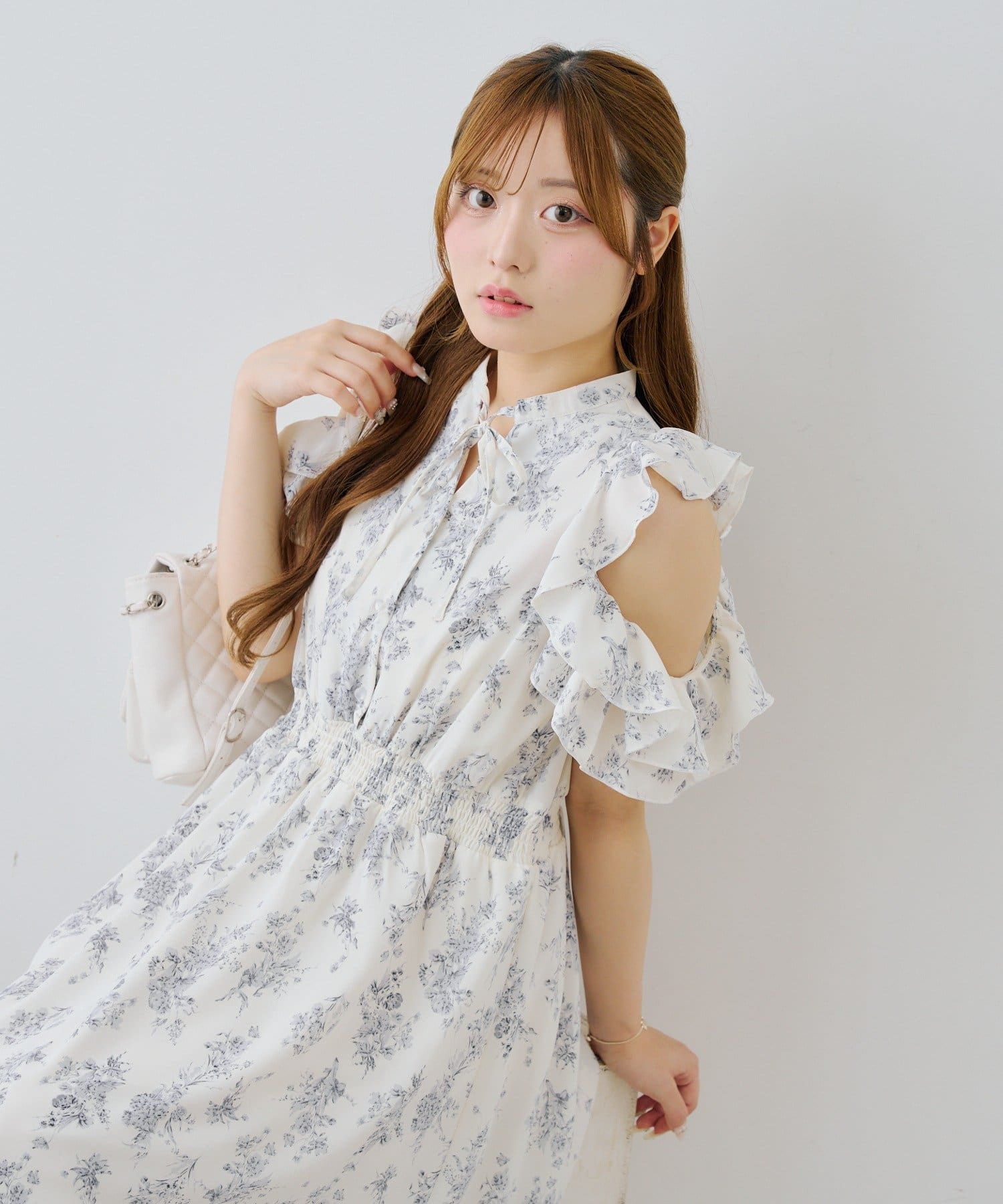 NICE CLAUP / OLIVE des OLIVE OUTLET(ナイスクラップ  / オリーブ デ オリーブ アウトレット) 【ANOTHER BRANCH】アソート肩フリルあきワンピース