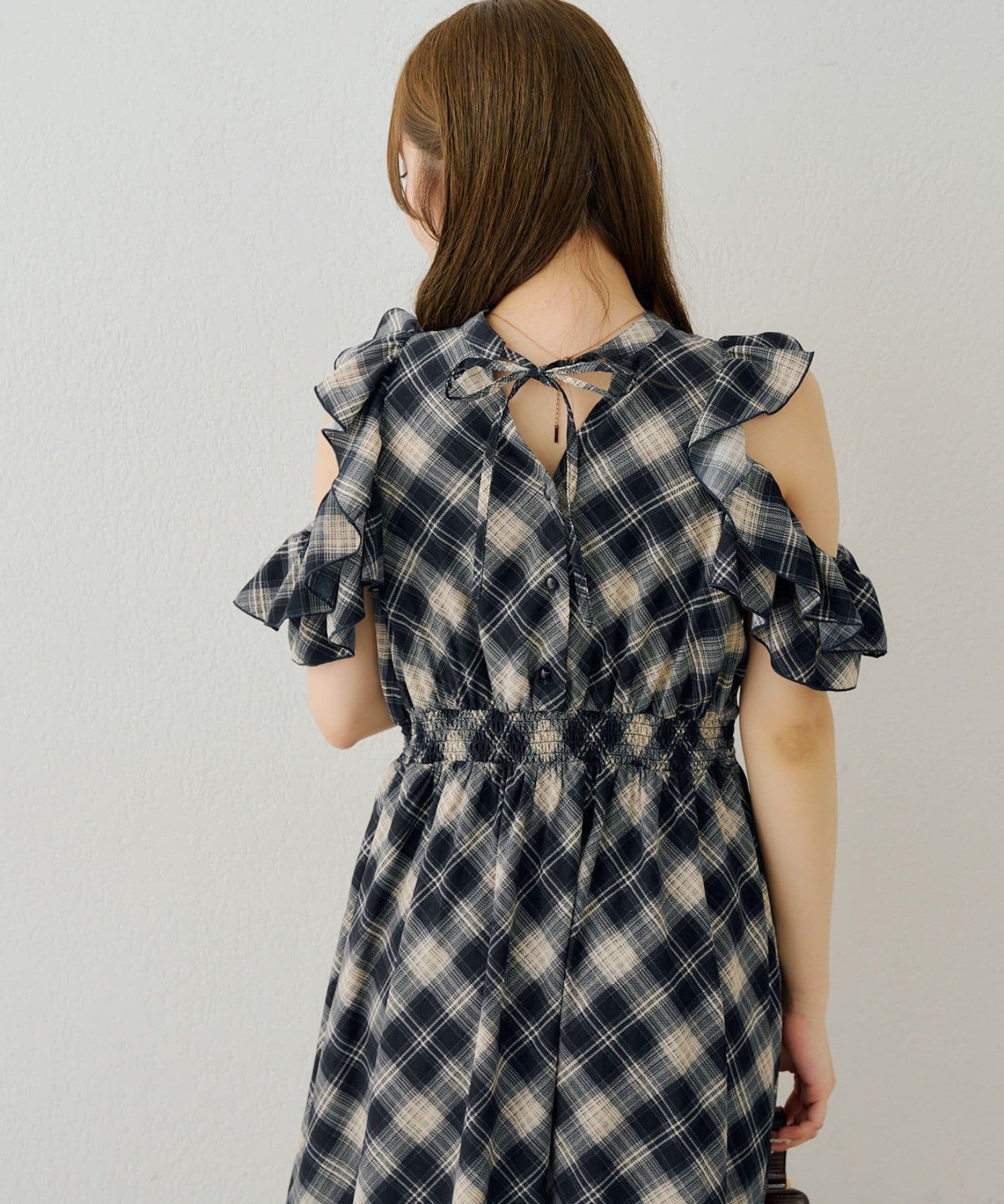 NICE CLAUP / OLIVE des OLIVE OUTLET(ナイスクラップ  / オリーブ デ オリーブ アウトレット) 【ANOTHER BRANCH】アソート肩フリルあきワンピース