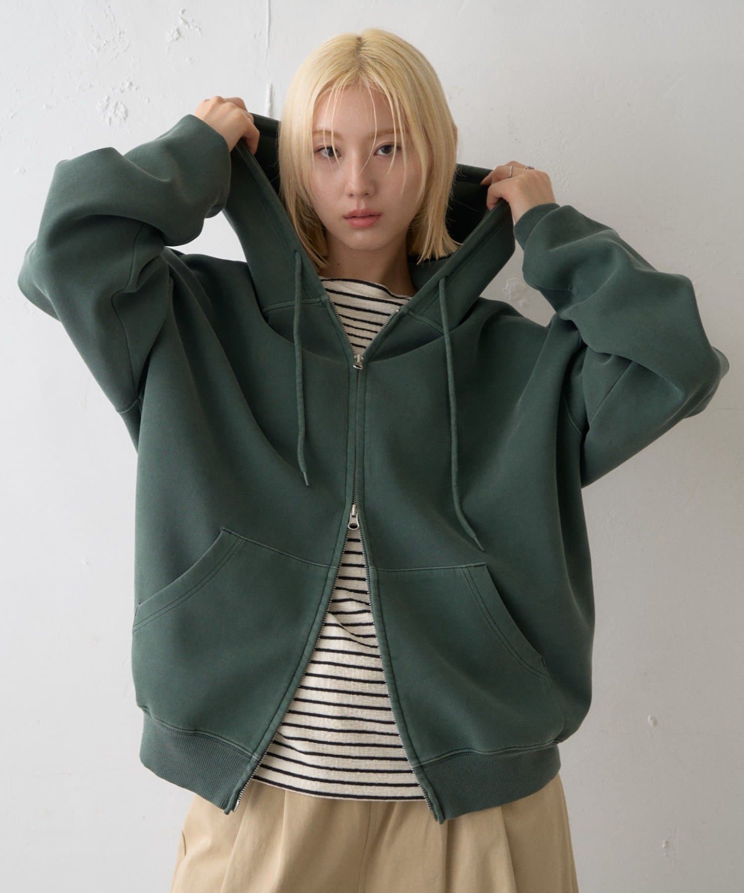 CIAOPANIC TYPY(チャオパニックティピー) 製品染めダンボールジップパーカー