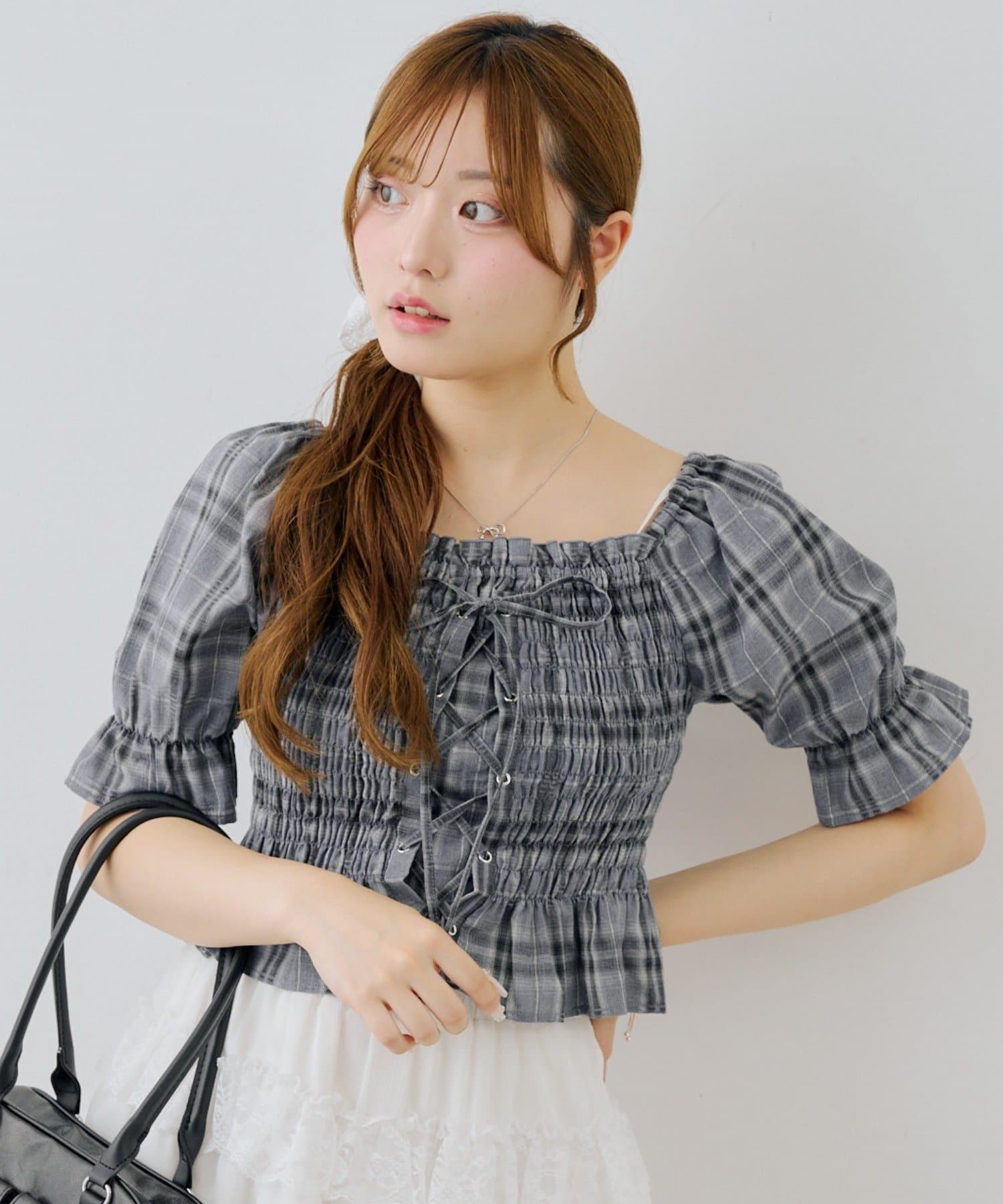 NICE CLAUP / OLIVE des OLIVE OUTLET(ナイスクラップ  / オリーブ デ オリーブ アウトレット) 【ANOTHER BRANCH】レースアップブラウス