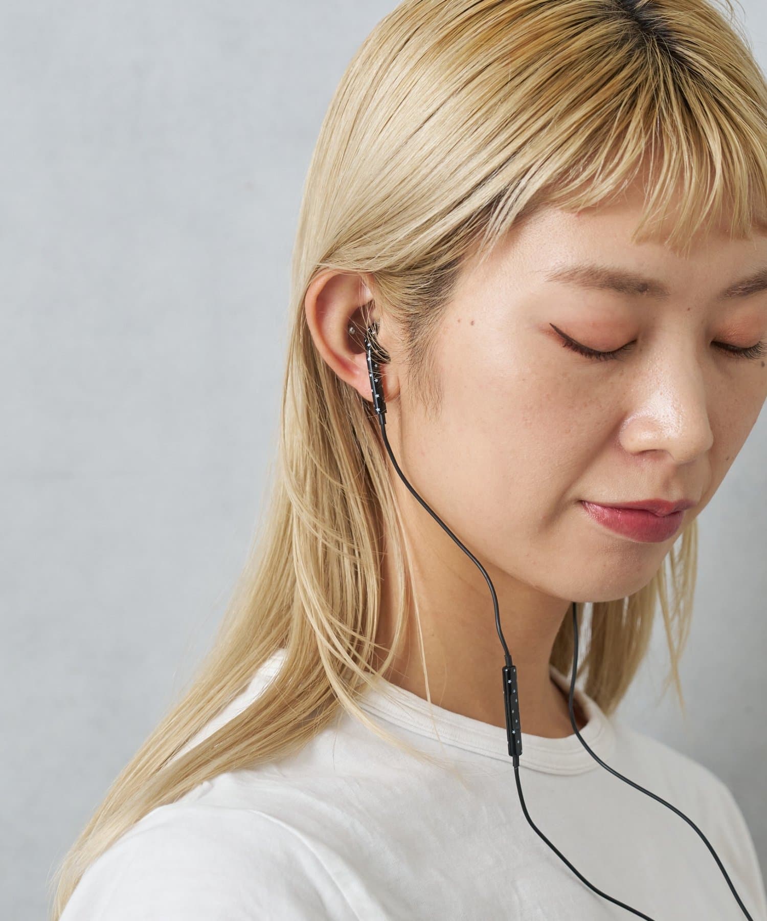 BIRTHDAY BAR(バースデイバー) 【MAUER BERLIN】STRING EARPHONES  有線イヤホン
