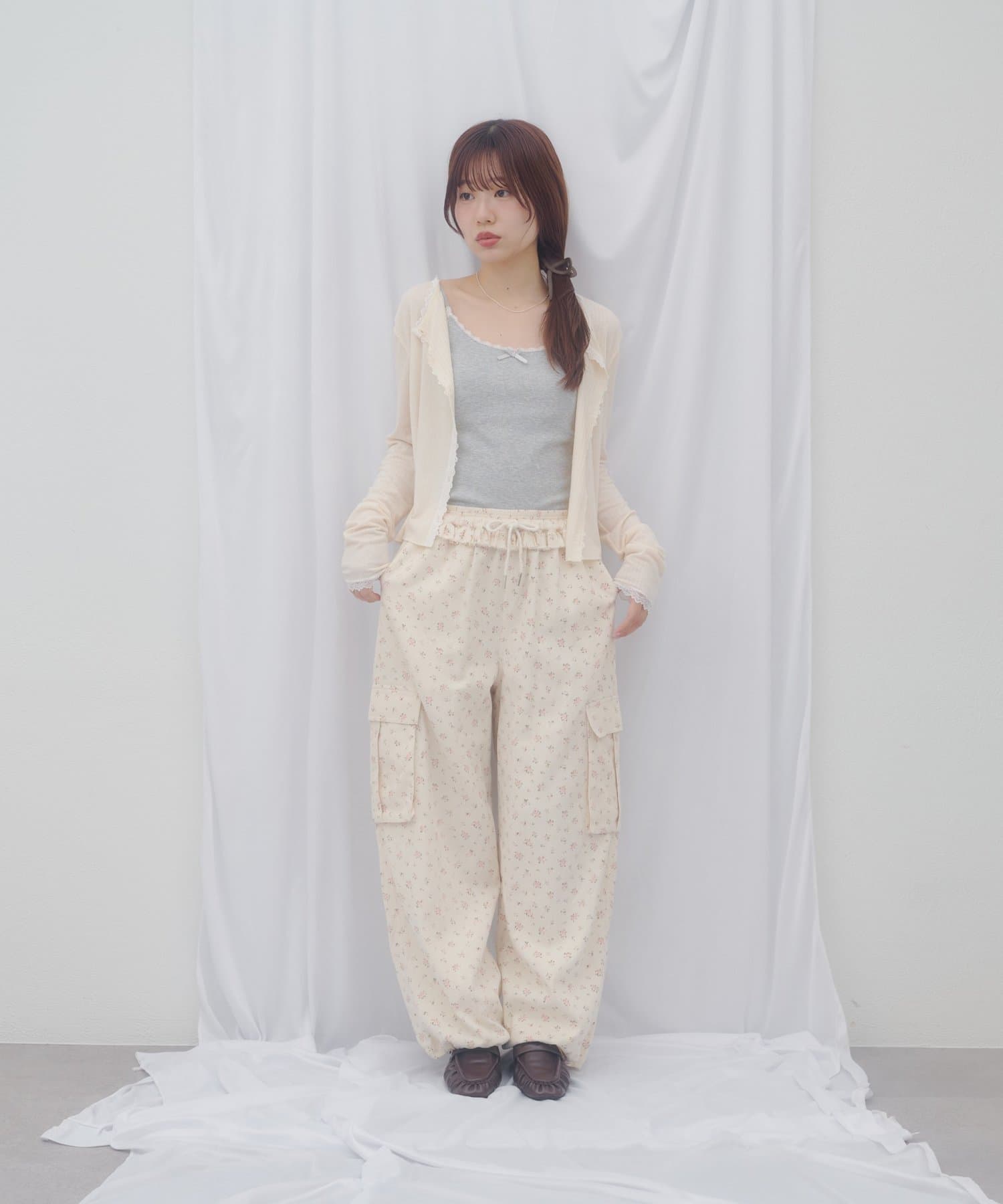 DISCOAT(ディスコート) 【umm./AW先行予約】花柄カーゴパンツ《WEB限定》