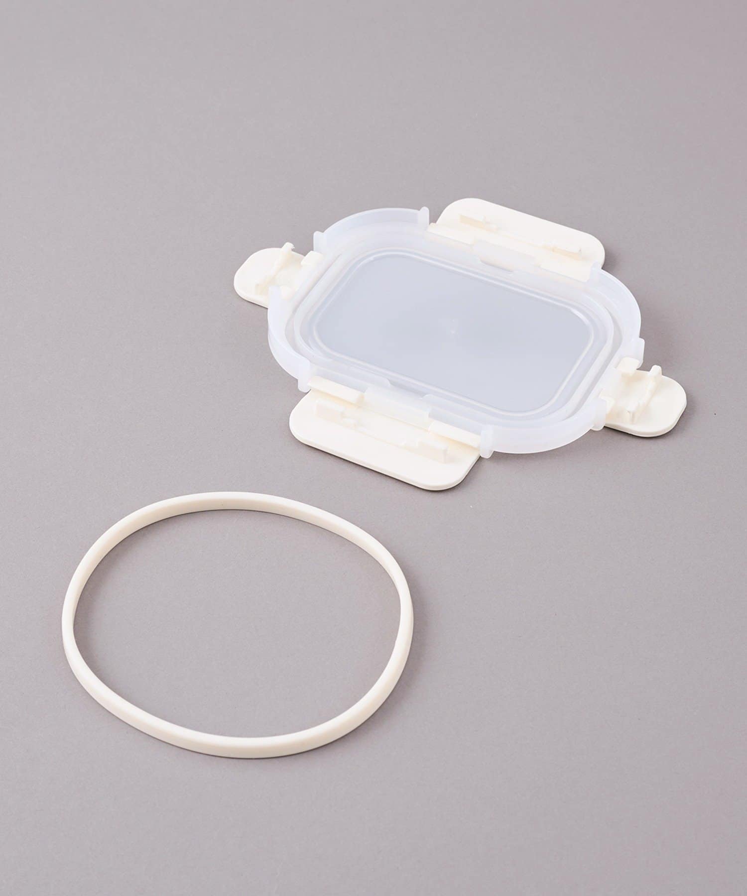 3COINS(スリーコインズ) スーパーロック保存容器：300ml