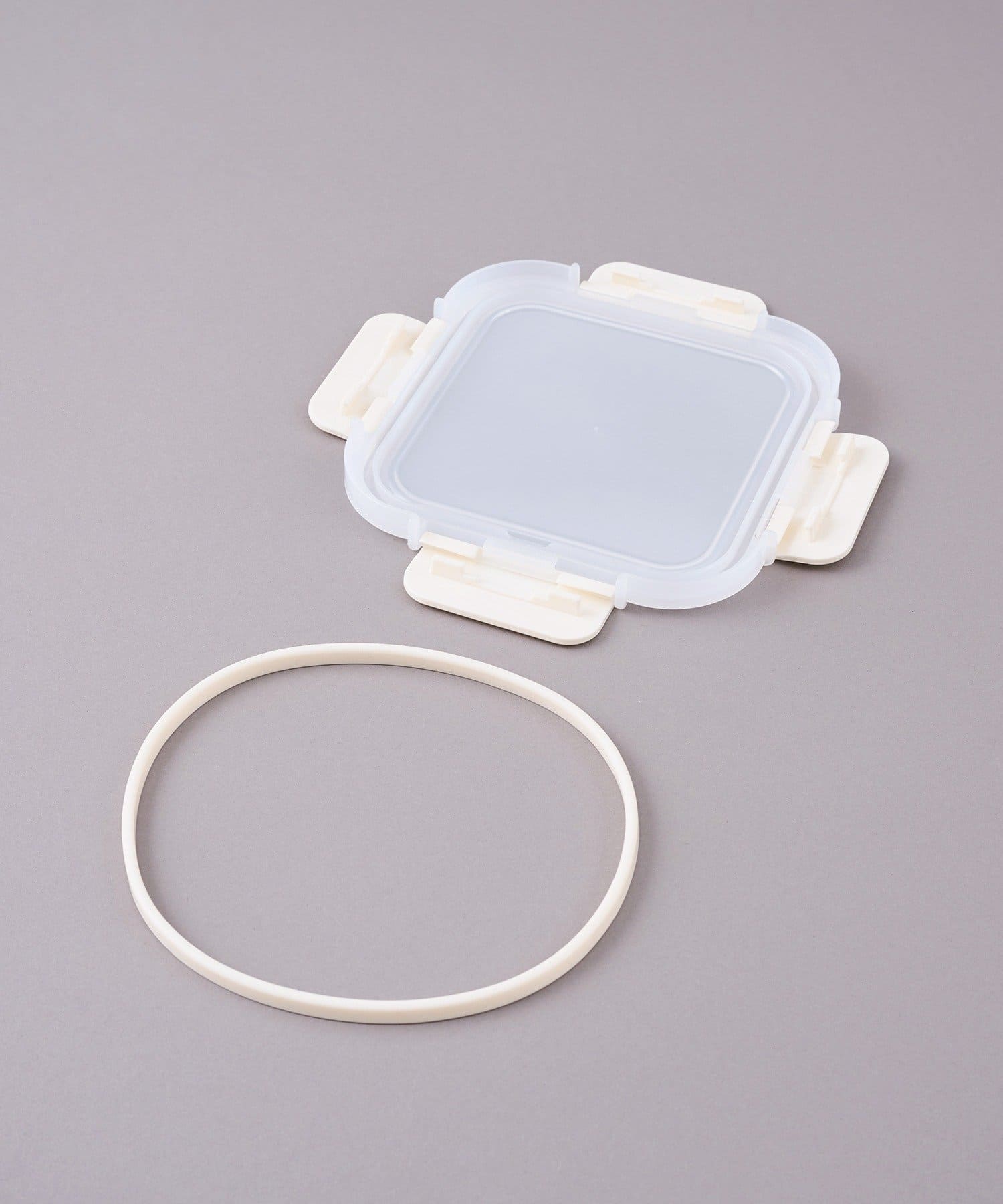 3COINS(スリーコインズ) スーパーロック保存容器スクエア：900ml