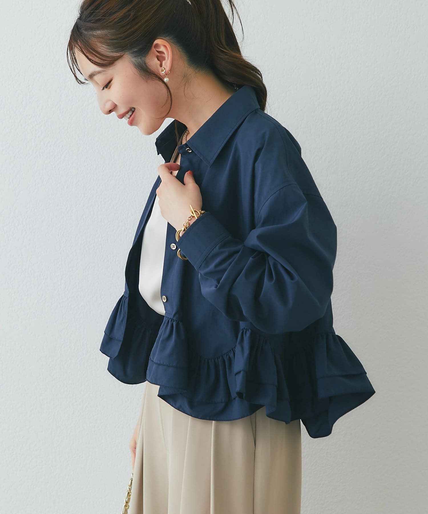 La boutique BonBon(ラブティックボンボン) ランダムペプラムシャツ