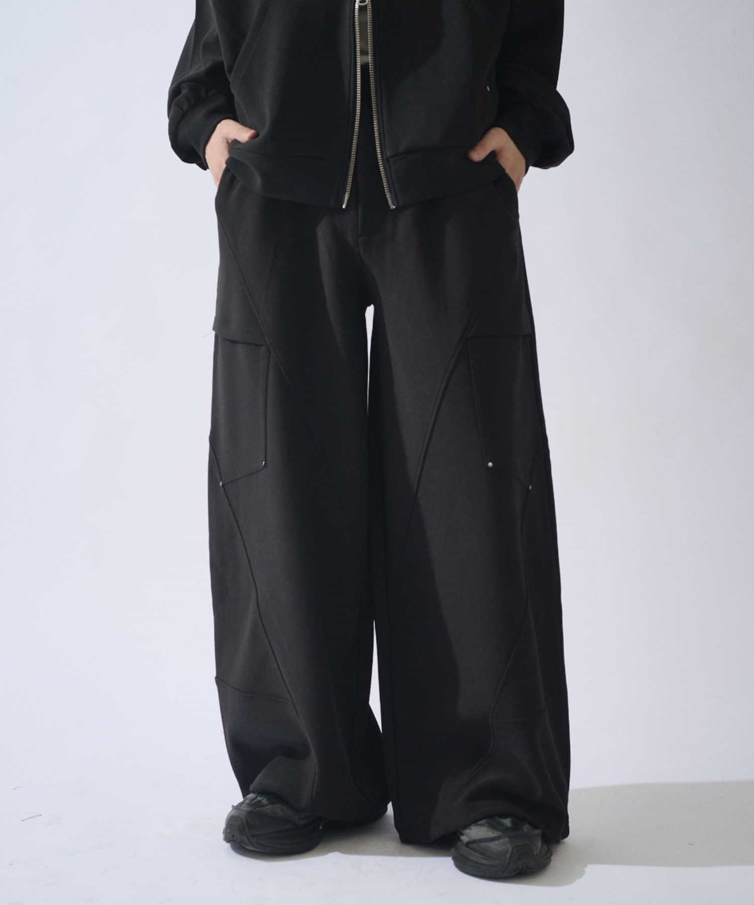 Lui's(ルイス) SURJENT イージーバレルパンツ