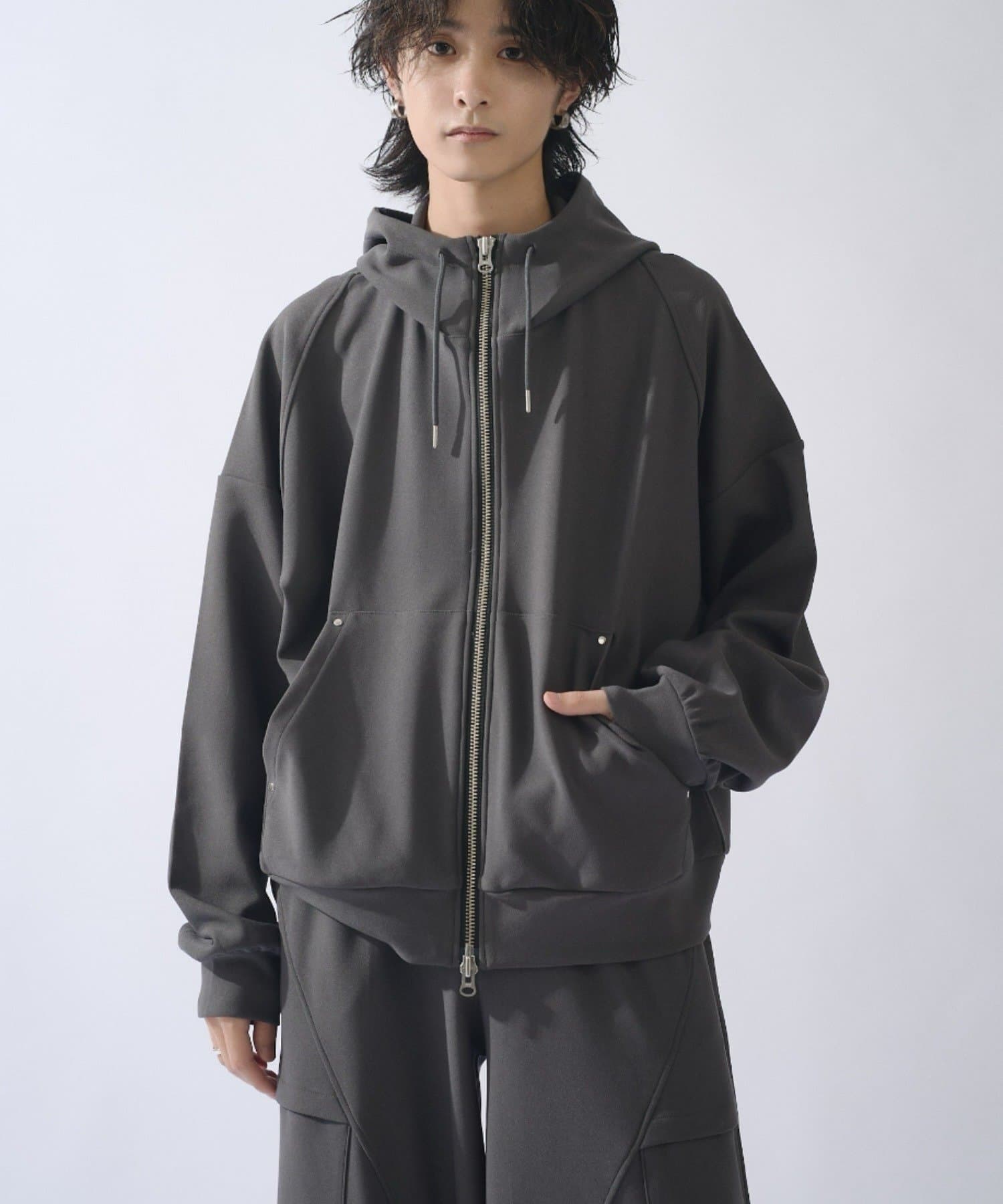 Lui's(ルイス) SURJENT ハイネックパーカー