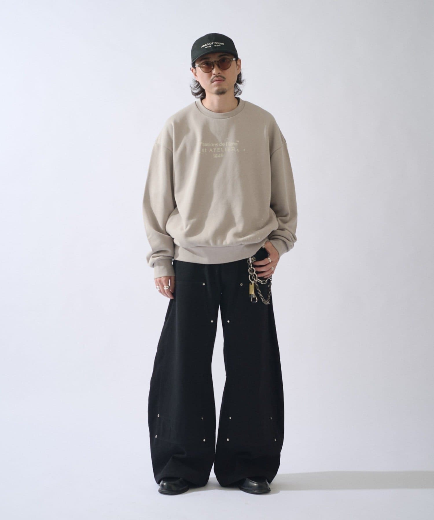 Lui's(ルイス) SURJENT オーバーサイズステンシルスウェット