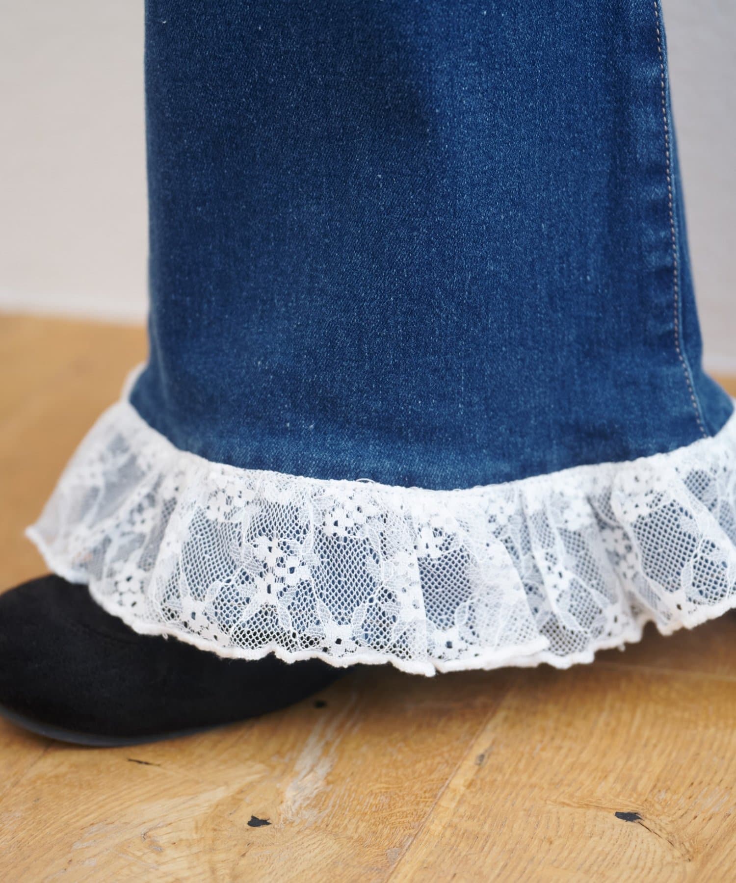 DISCOAT(ディスコート) 【umm./キュン祭り対象】裾フリルレースフレアパンツ《2サイズ展開》