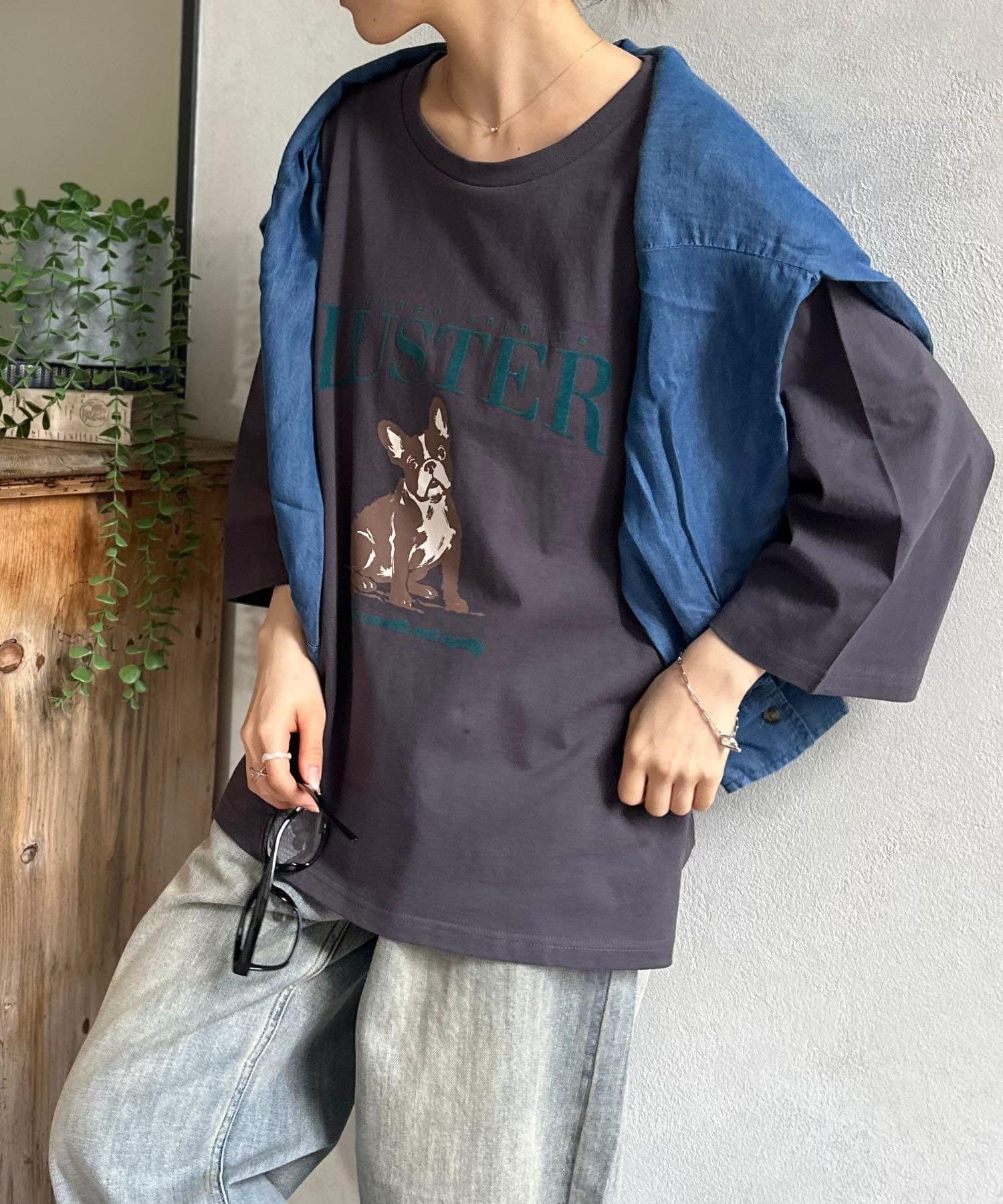 LOCUST(ローカスト) 【オーバーサイズ・コットン素材】おすわり犬プリントTシャツ