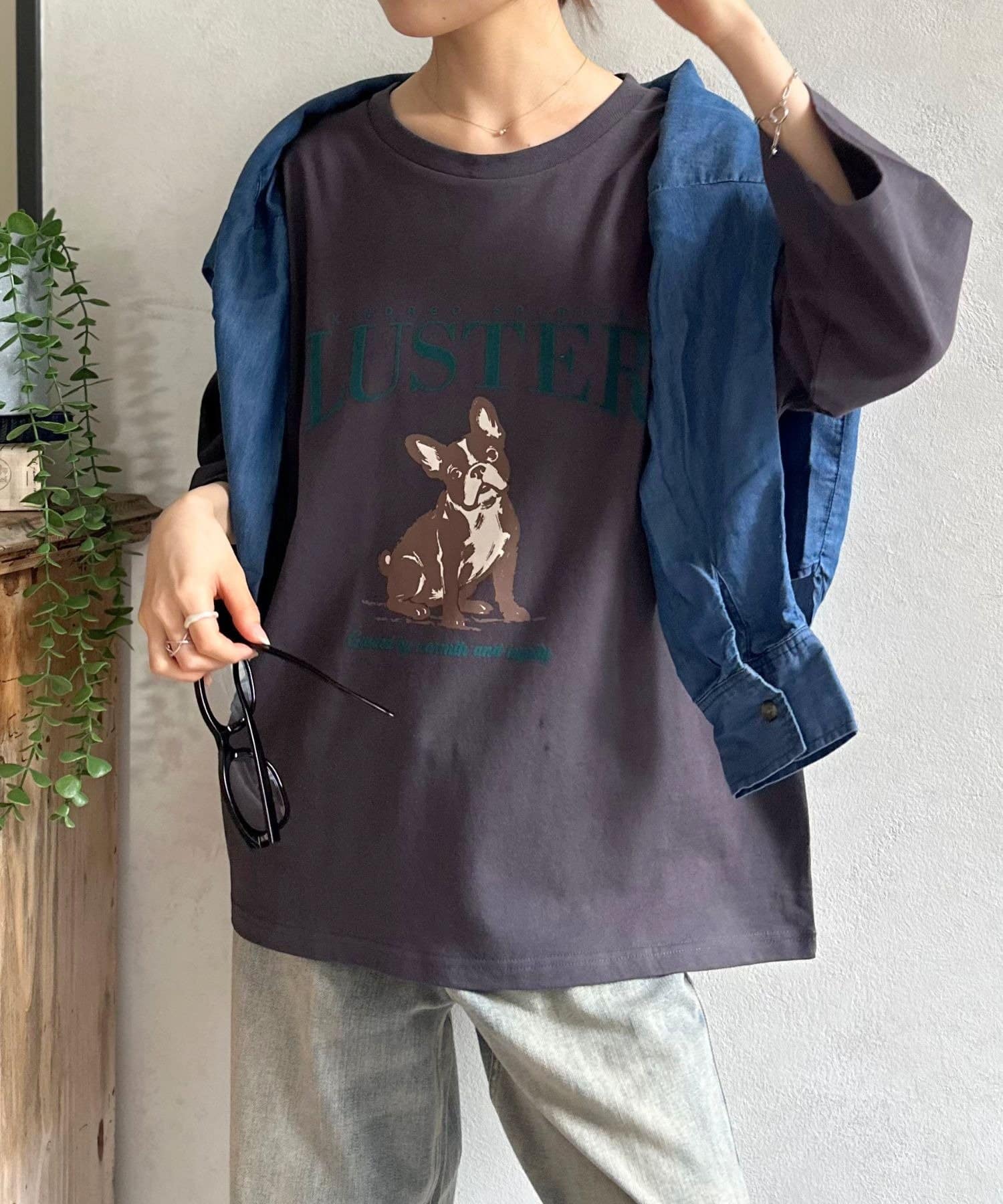 LOCUST(ローカスト) 【オーバーサイズ・コットン素材】おすわり犬プリントTシャツ