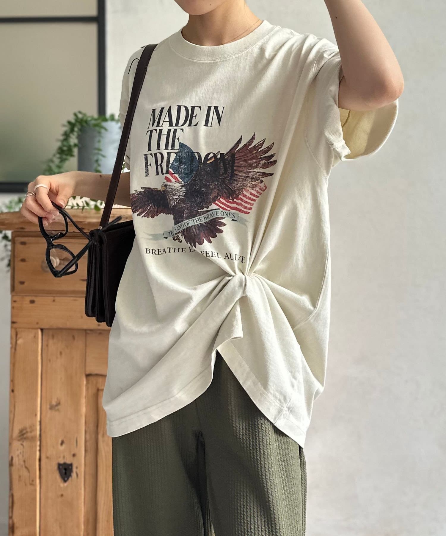 LOCUST(ローカスト) 【オーバーサイズ・コットン素材】イーグルプリントTシャツ