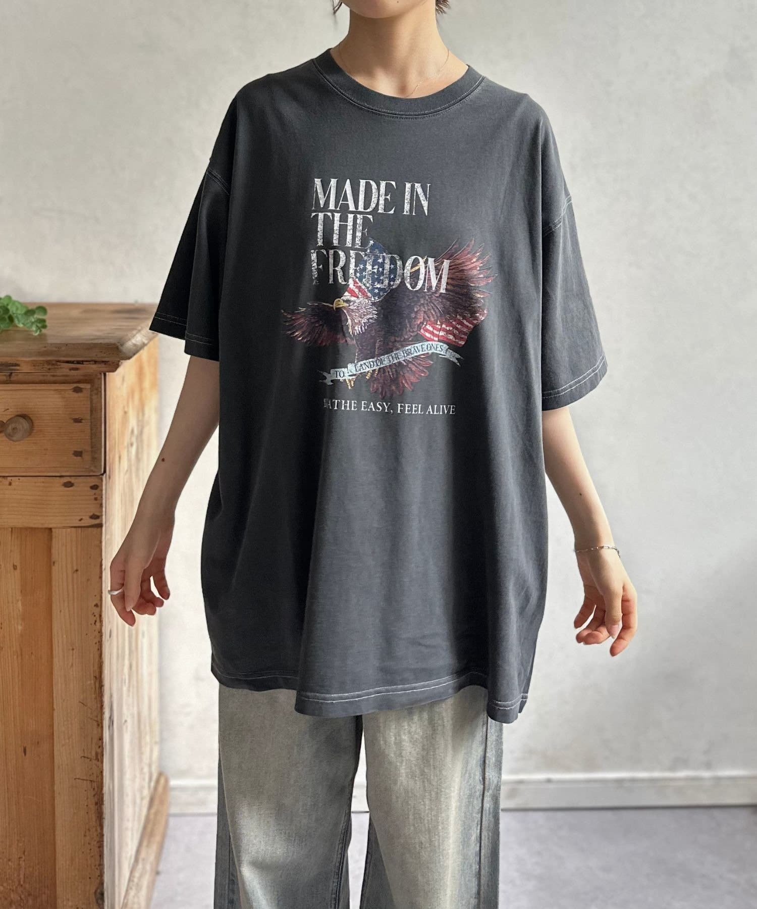 LOCUST(ローカスト) 【オーバーサイズ・コットン素材】イーグルプリントTシャツ
