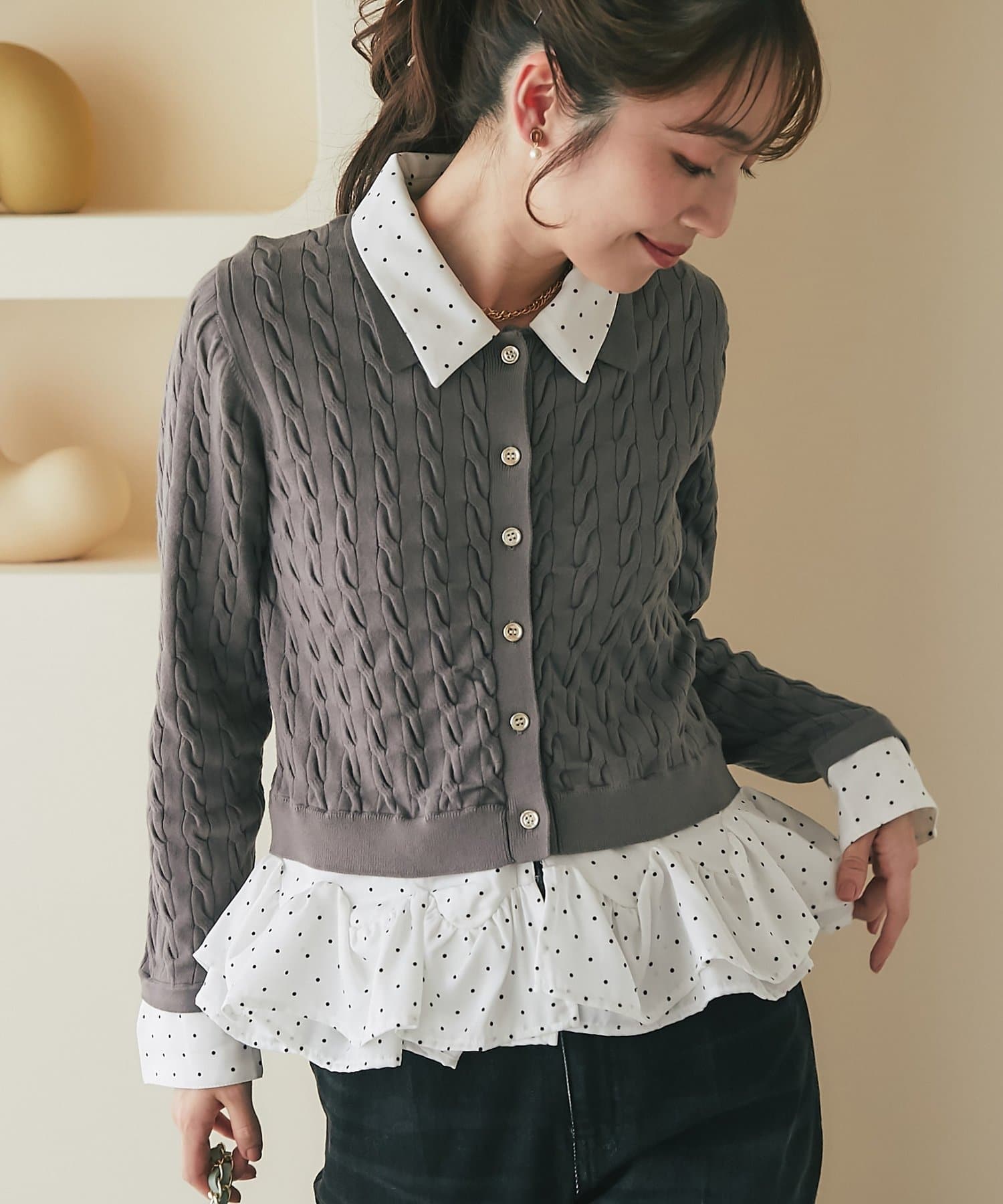 La boutique BonBon(ラブティックボンボン) シャツランダムペプラムケーブルカーディガン