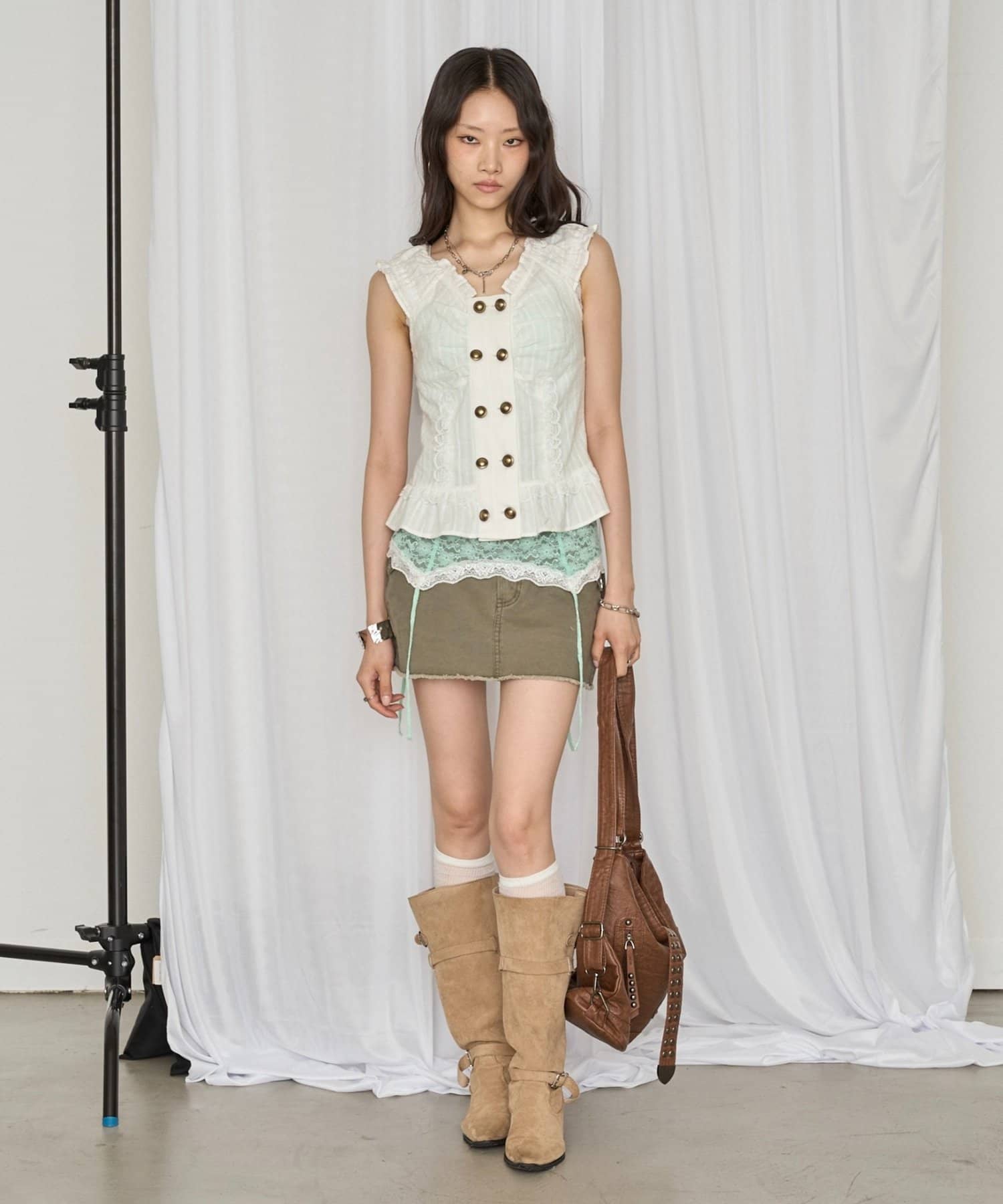 OUTLET(アウトレット) 【WHO'S WHO gallery】スタースタッズツイルミニスカート