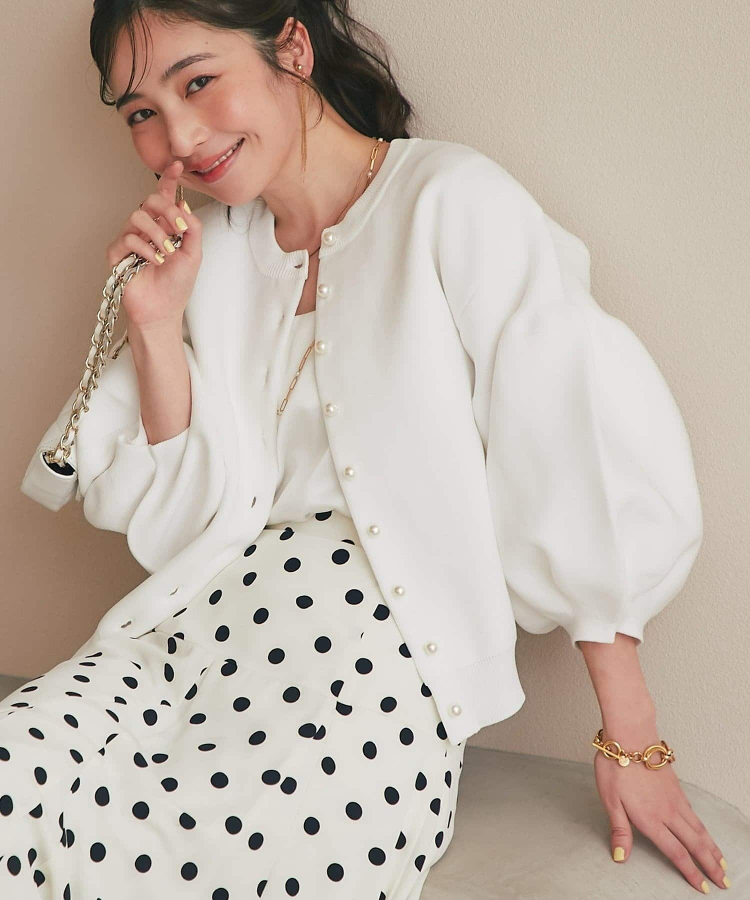 La boutique BonBon(ラブティックボンボン) 【復刻・WEB限定】お袖ぽわんパールニットカーディガン
