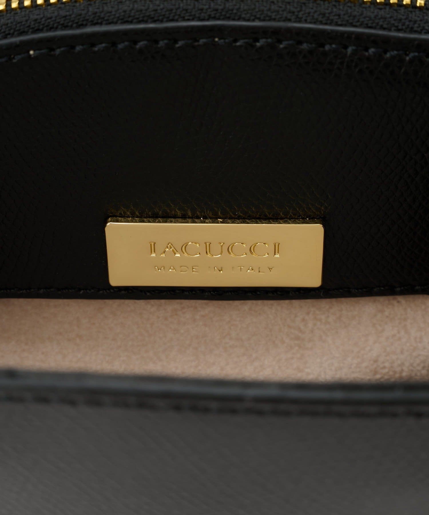 IACUCCI(イアクッチ) 【coming soon】ベラール XS BOXATINO