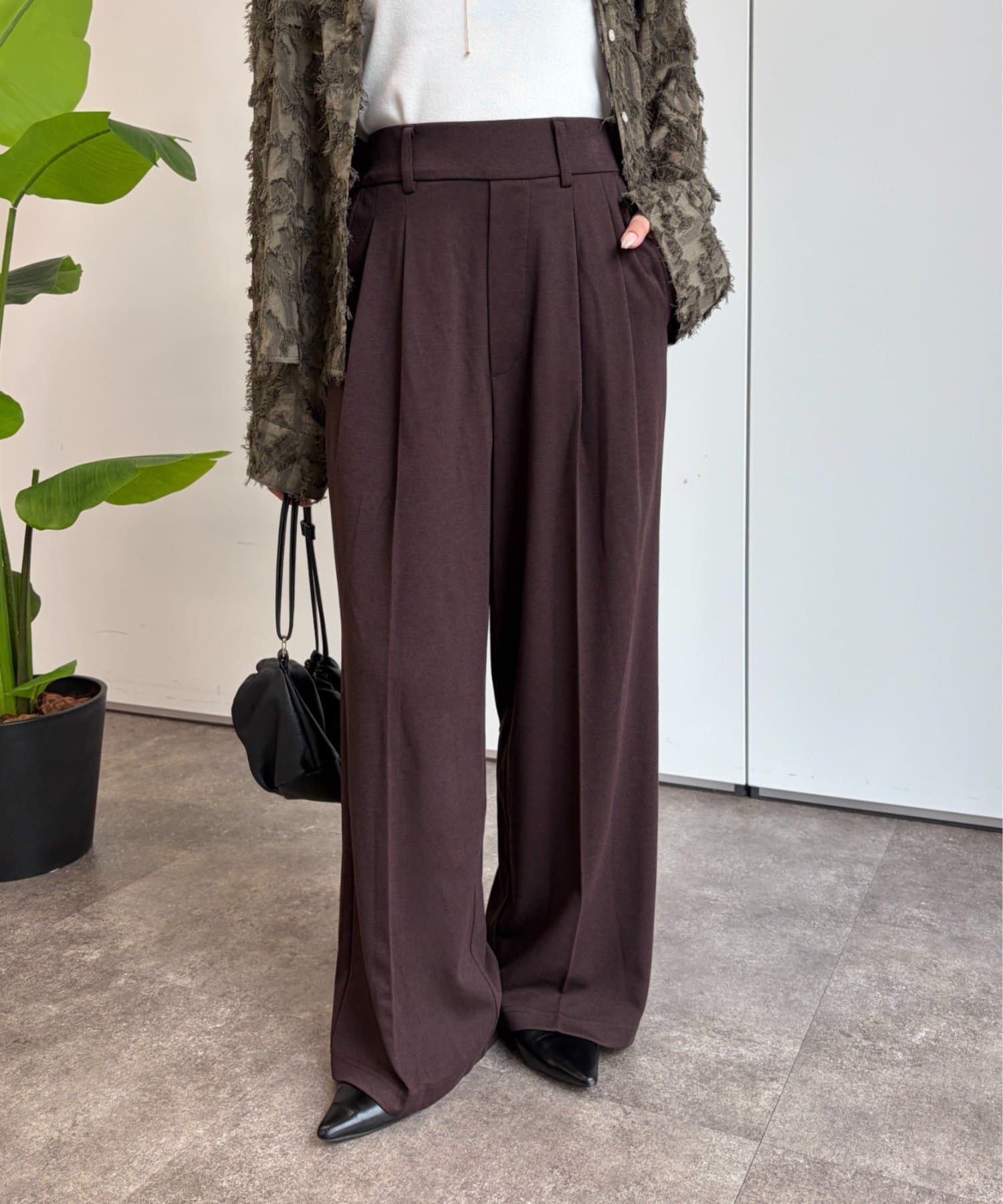Jena　espace merveilleux(ジェナ　エスパスメルヴェイユ) カットタックパンツ