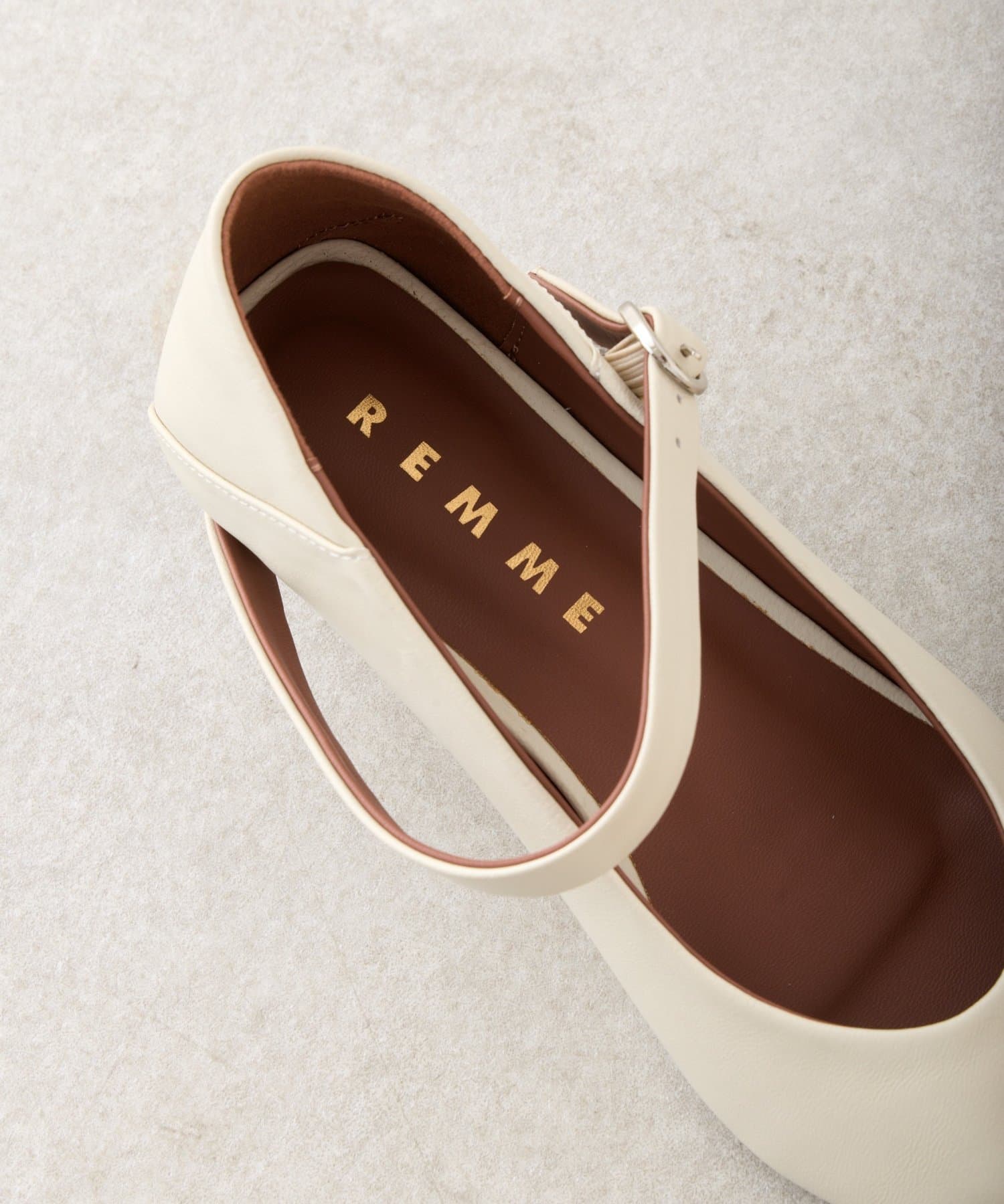 La boutique BonBon(ラブティックボンボン) 【REMME】ストラップパンプス