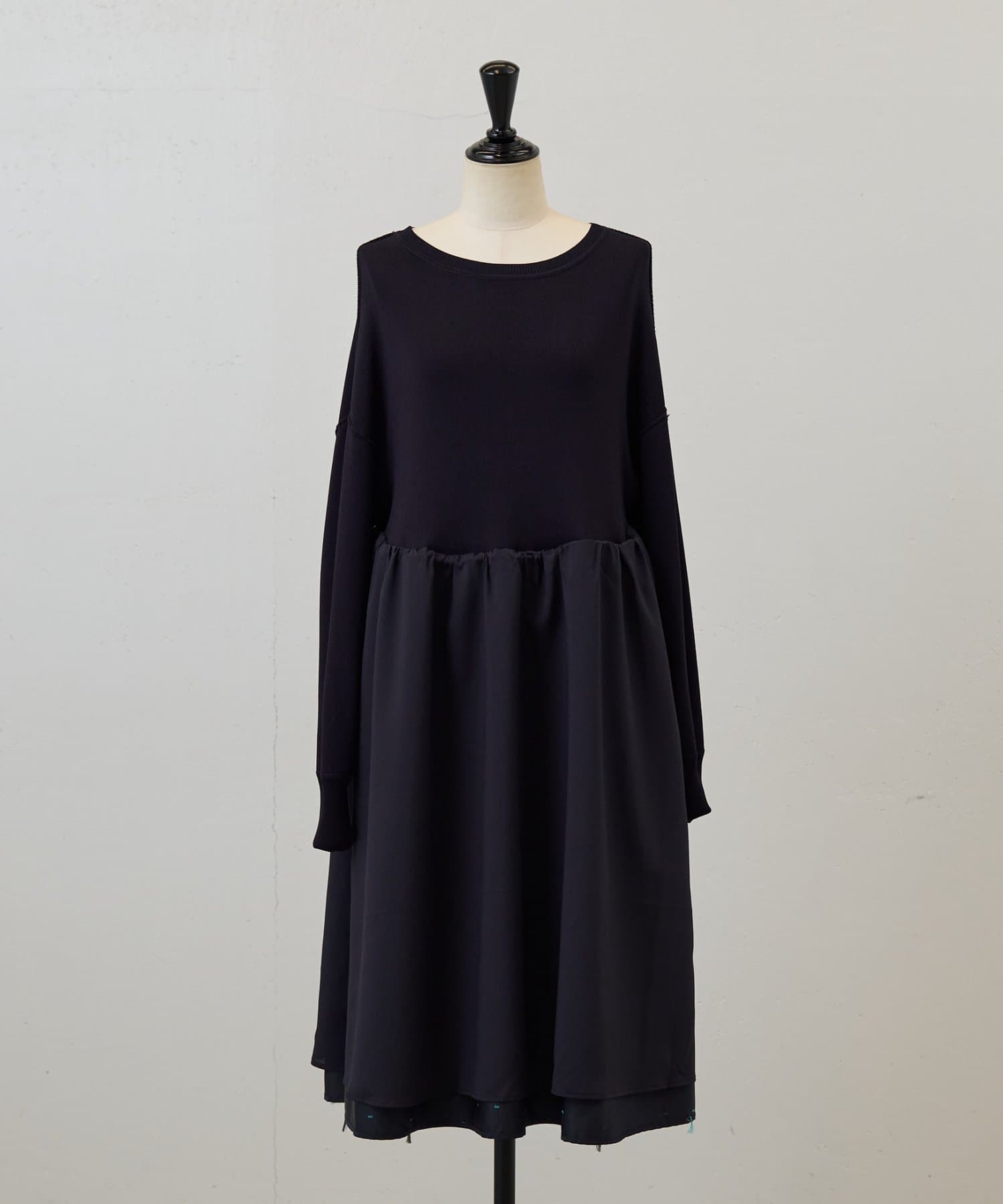 BEARDSLEY(ビアズリー) 《8/24(月)12:00予約開始》フェザー刺繍コンビワンピ