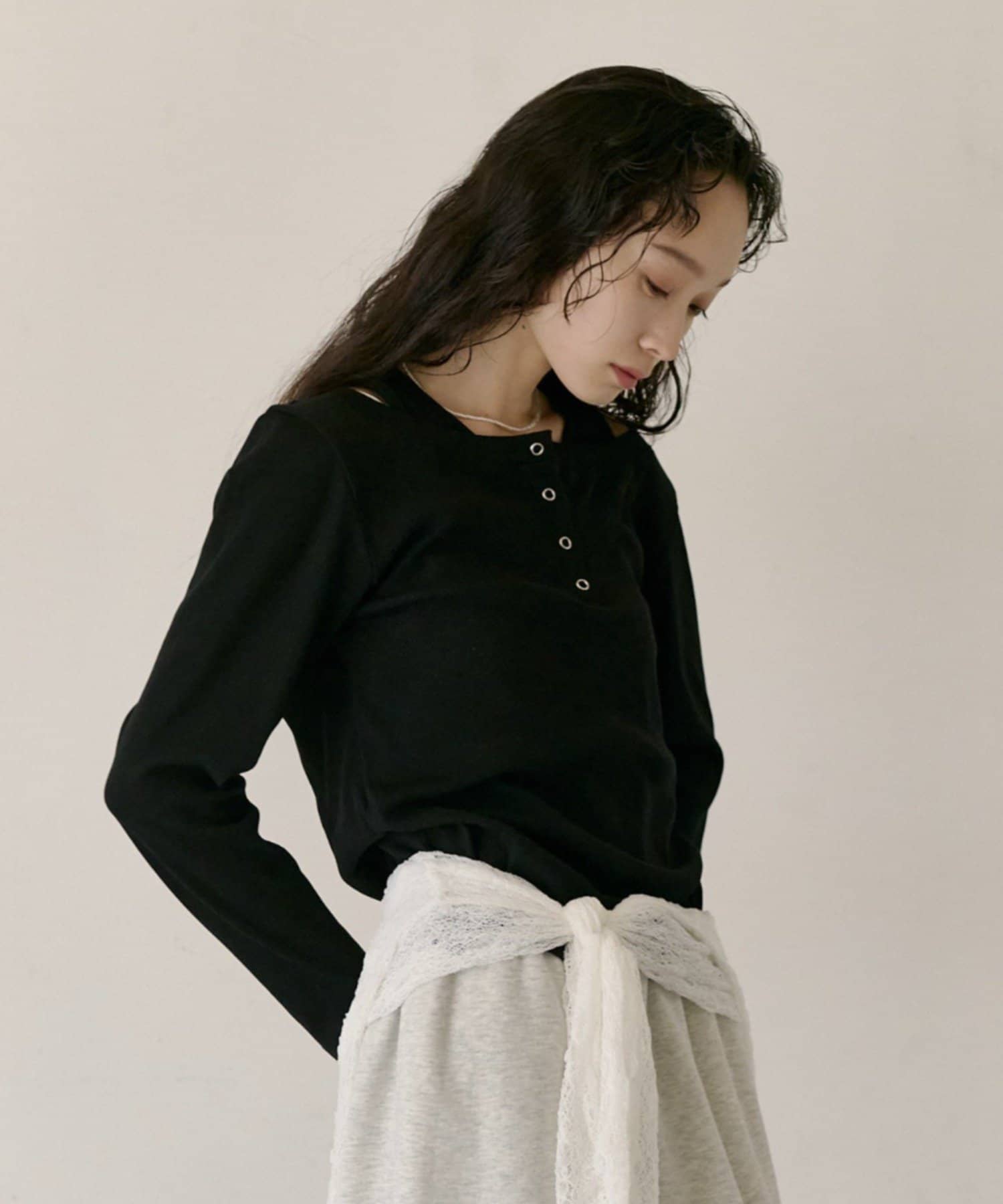 COLONY 2139(コロニー トゥーワンスリーナイン) レイヤード風ヘンリーネックＴシャツ