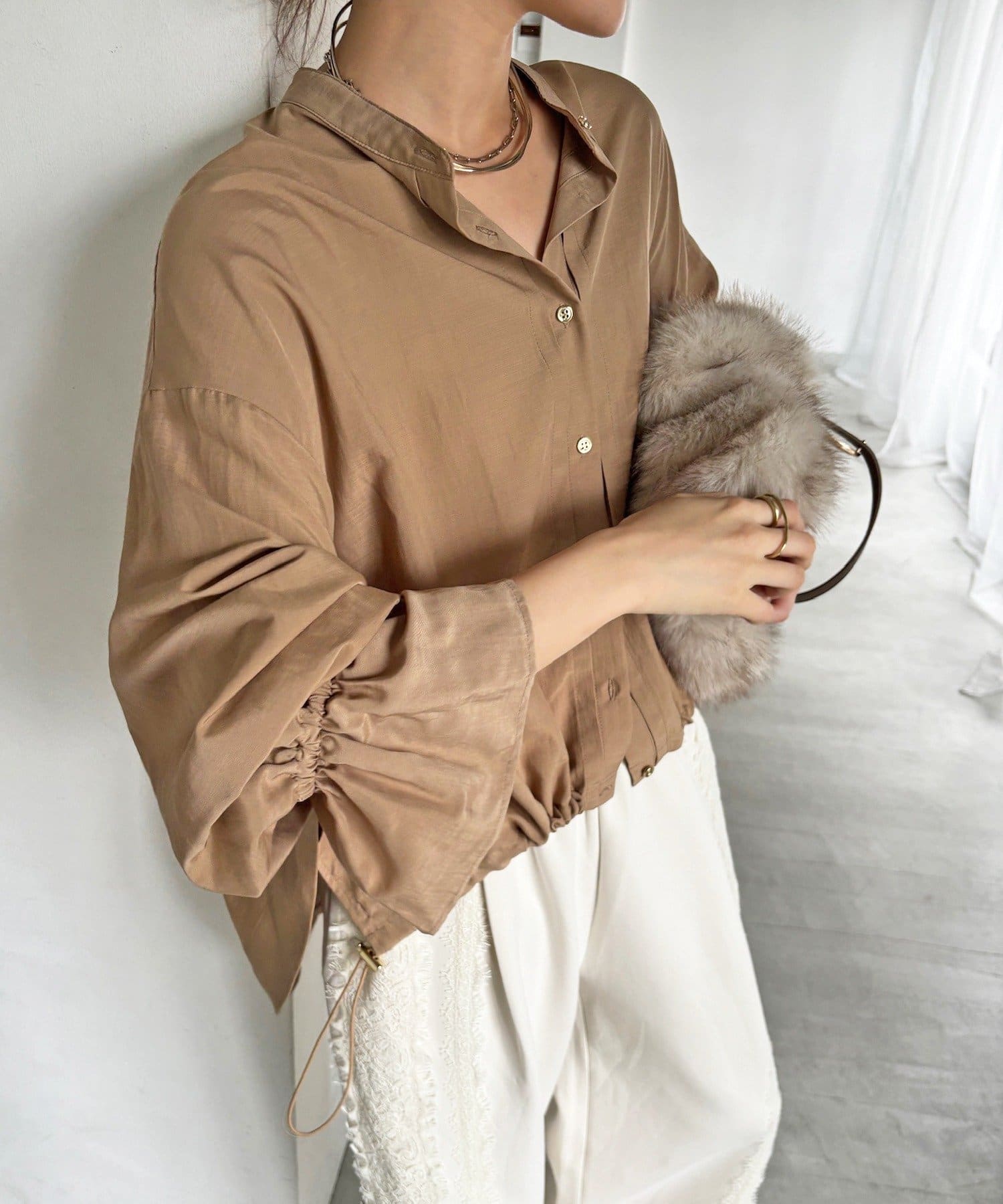 DOUDOU(ドゥドゥ) 袖ギャザードロストシャツ