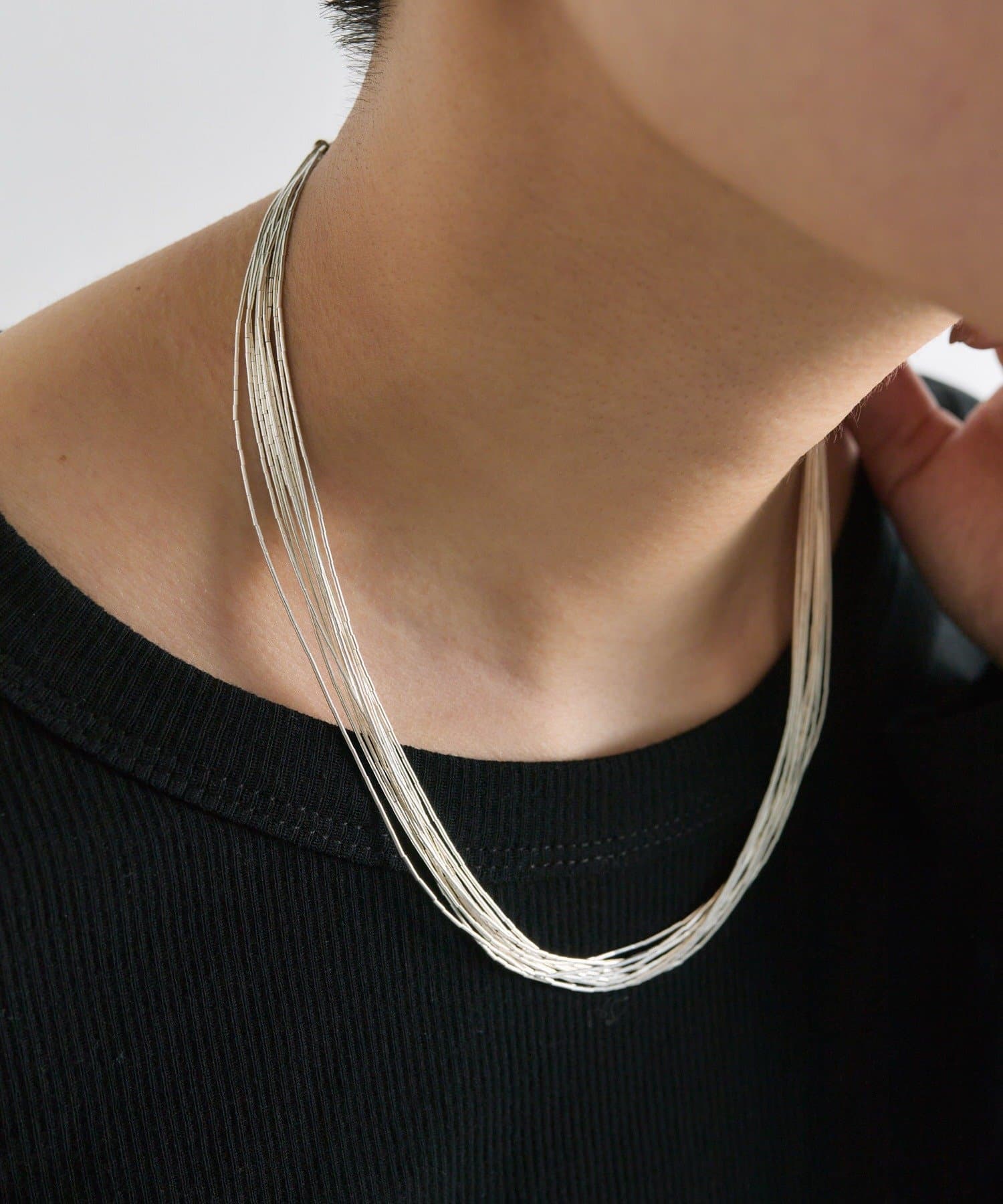 ear PAPILLONNER(イア パピヨネ) 《スターリングシルバー使用》リキッドシルバー10×40ショートネックレス