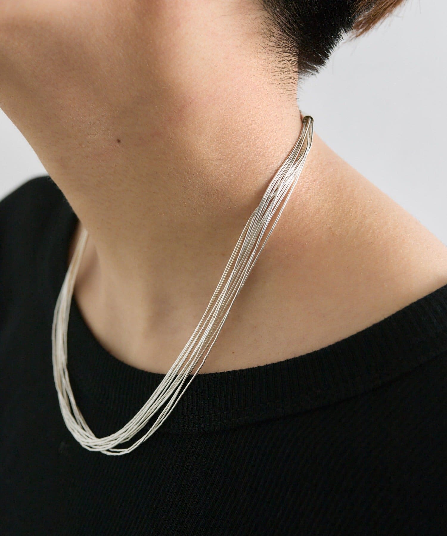 ear PAPILLONNER(イア パピヨネ) 《スターリングシルバー使用》リキッドシルバー10×40ショートネックレス