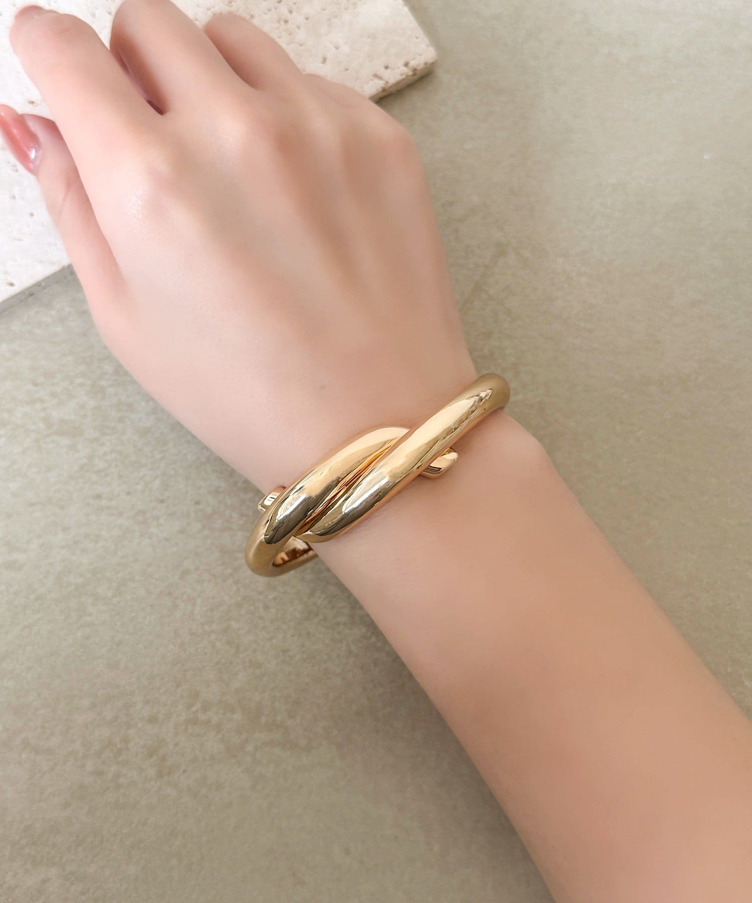 3COINS(スリーコインズ) クロスノットバングル