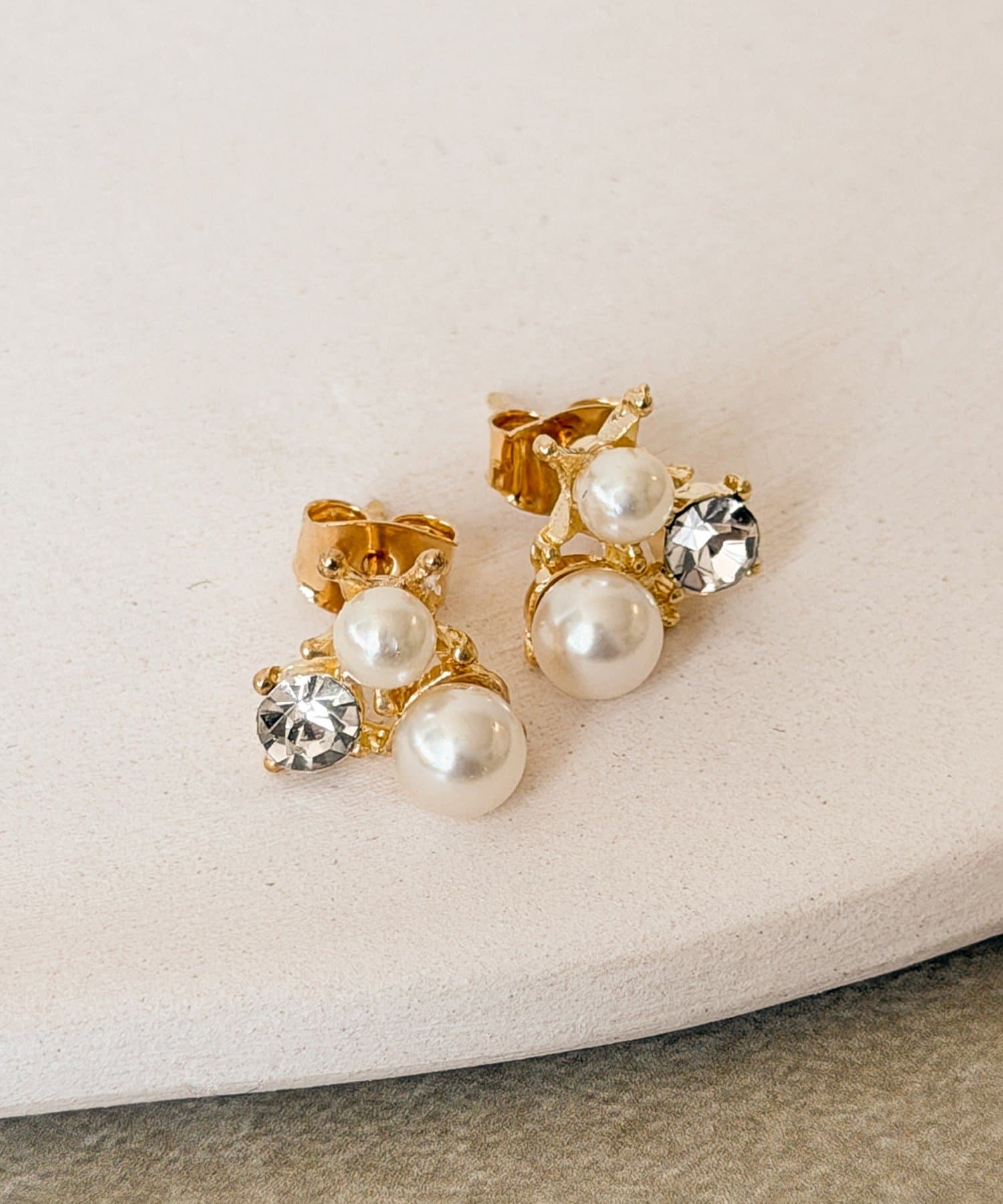 3COINS(スリーコインズ) ツインパールビジューピアス