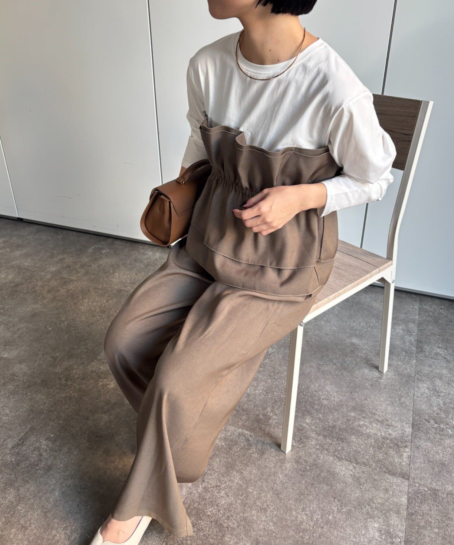 Jena　espace merveilleux(ジェナ　エスパスメルヴェイユ) フリルビスチェセットアップ