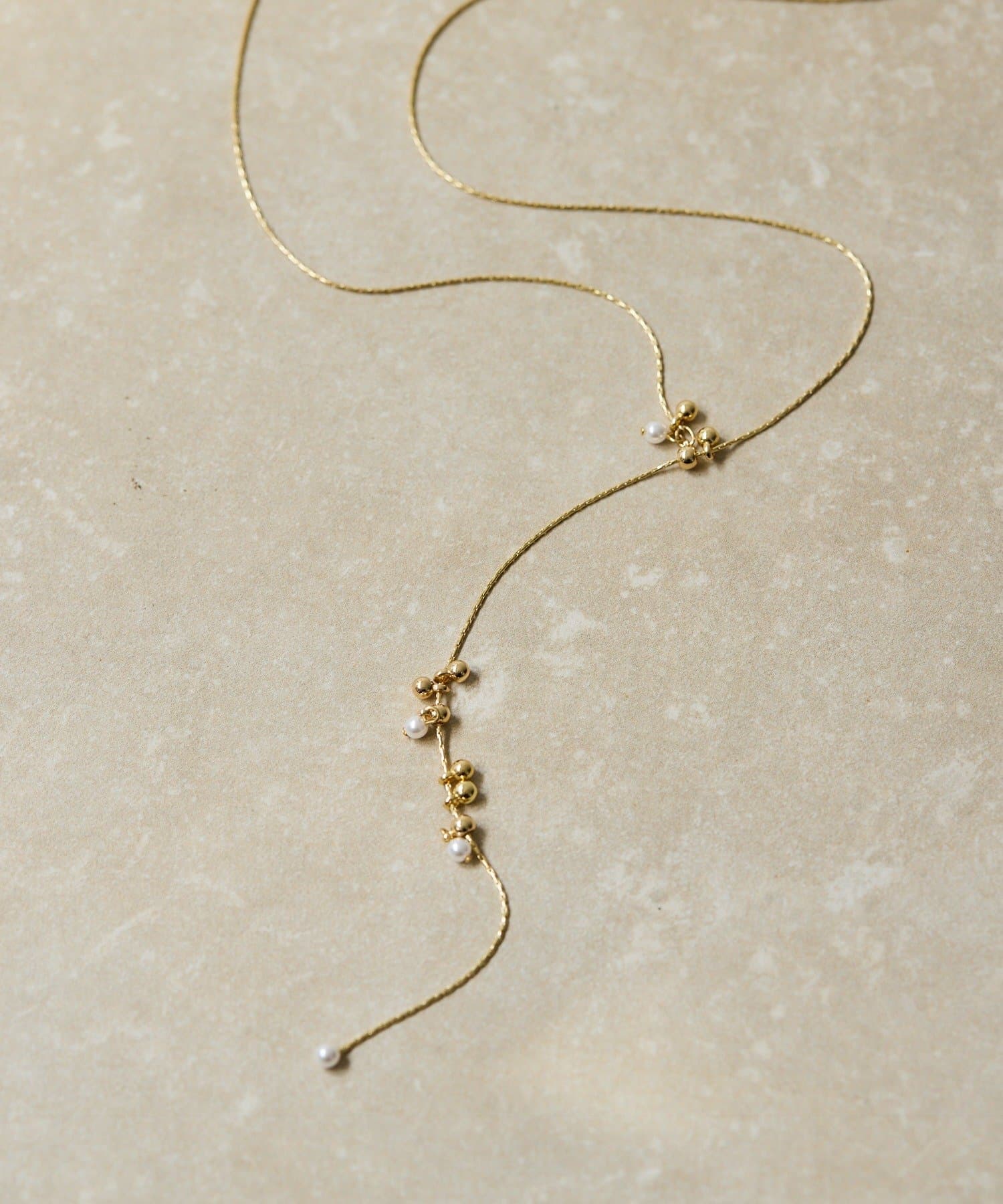 ear PAPILLONNER(イア パピヨネ) 粒々スライドY字ネックレス