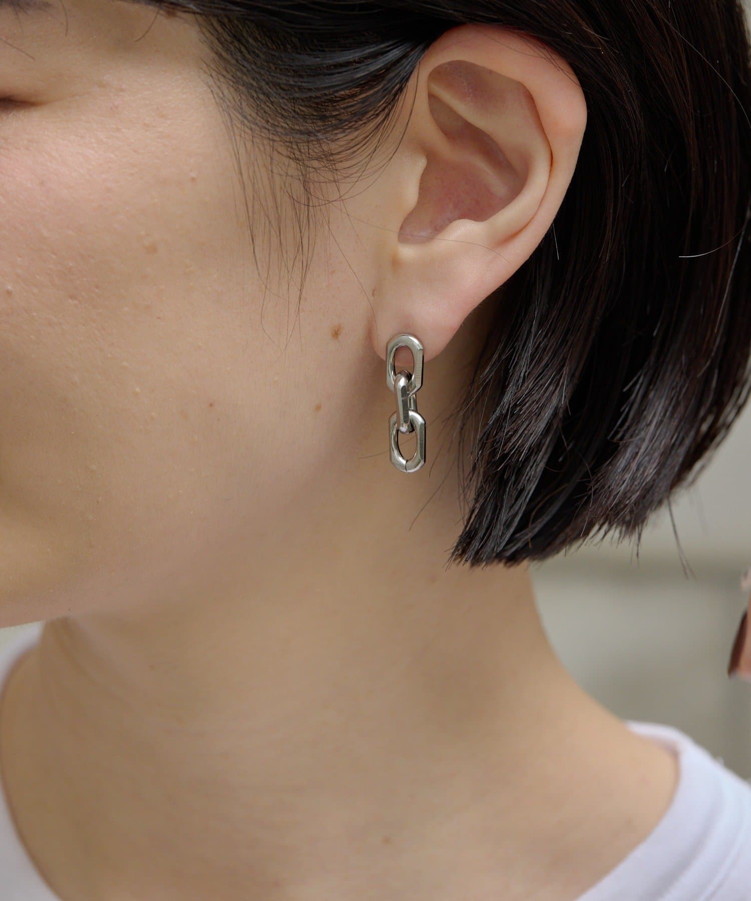 ear PAPILLONNER(イア パピヨネ) 《金属アレルギー対応/ステンレス》エッジチェーンピアス