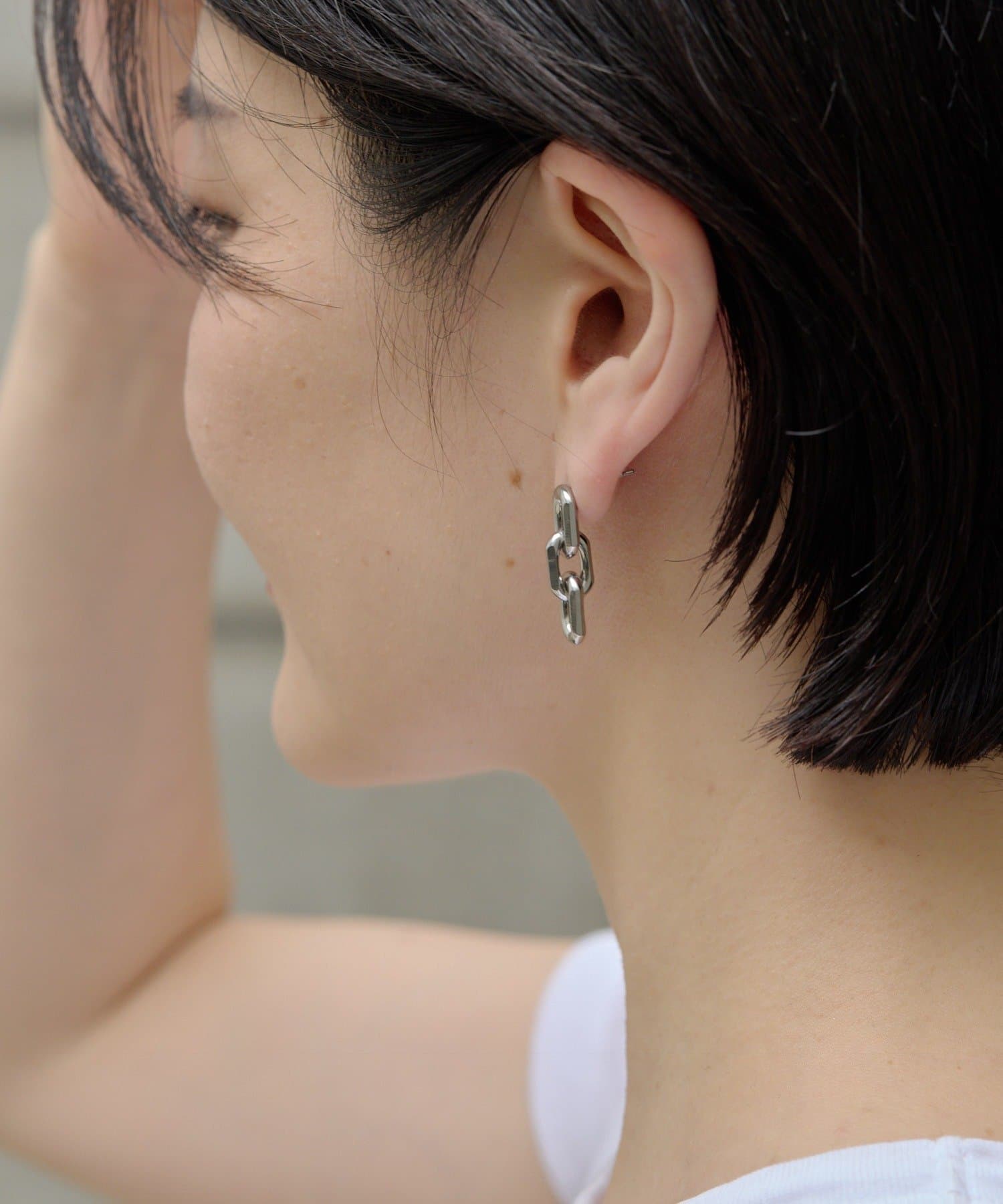 ear PAPILLONNER(イア パピヨネ) 《金属アレルギー対応/ステンレス》エッジチェーンピアス